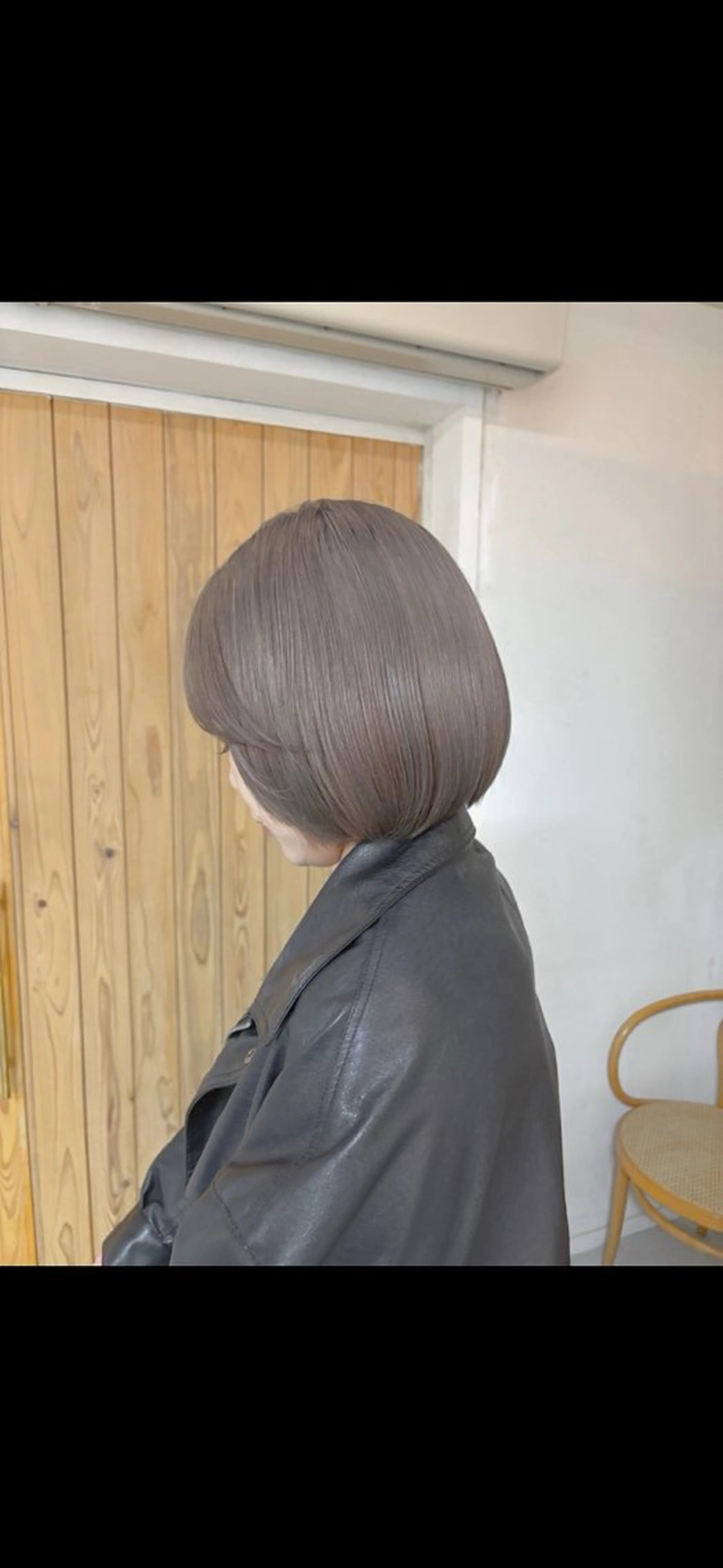 ブリーチ込みダブルカラー（肩上）の写真