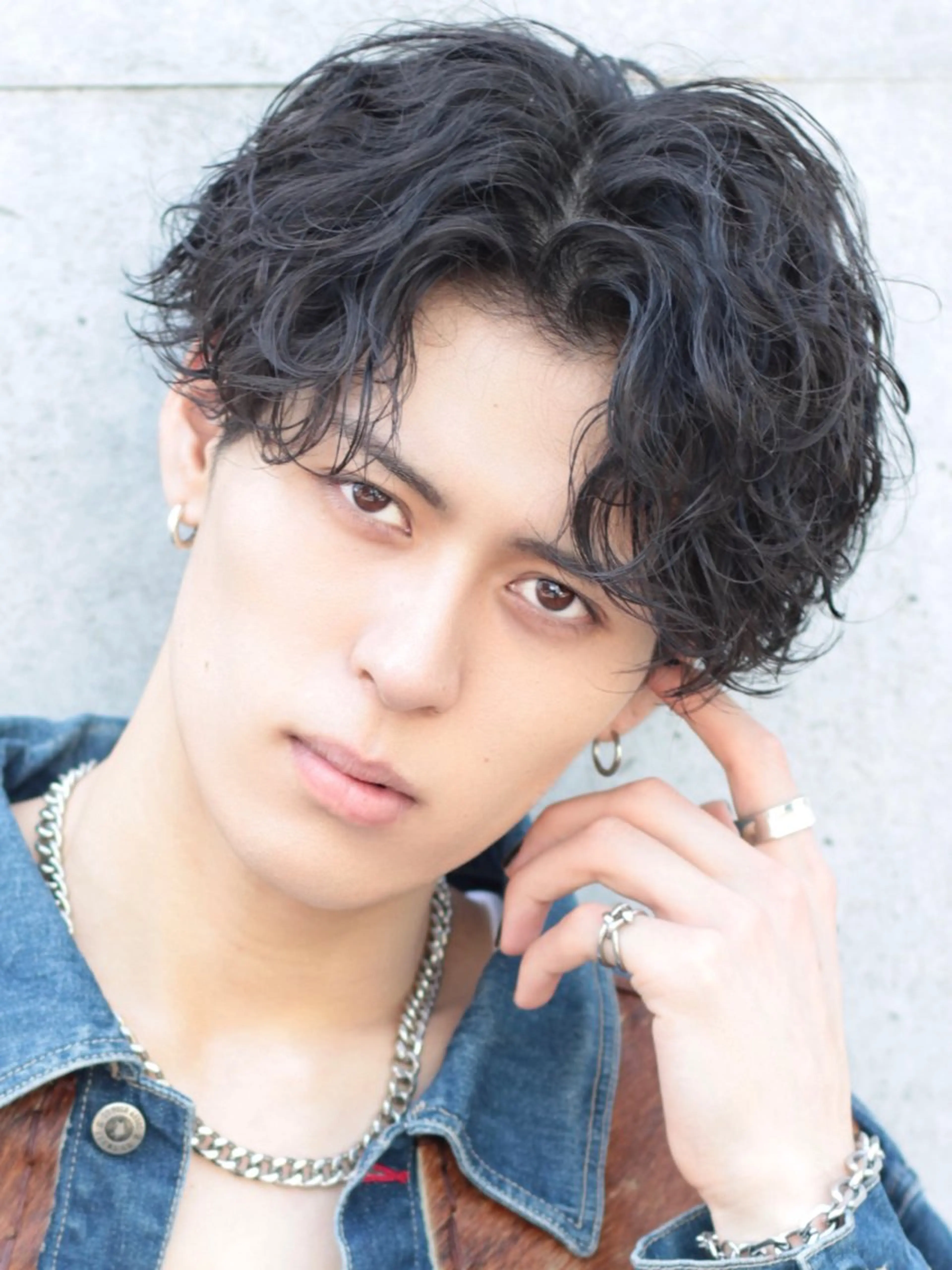 ショート カラー パーマ ヘアアレンジ メンズ カット トリートメント ヘッドスパ ヘアセット スパイキー/フェザー /波巻き/かいとのヘアスタイル