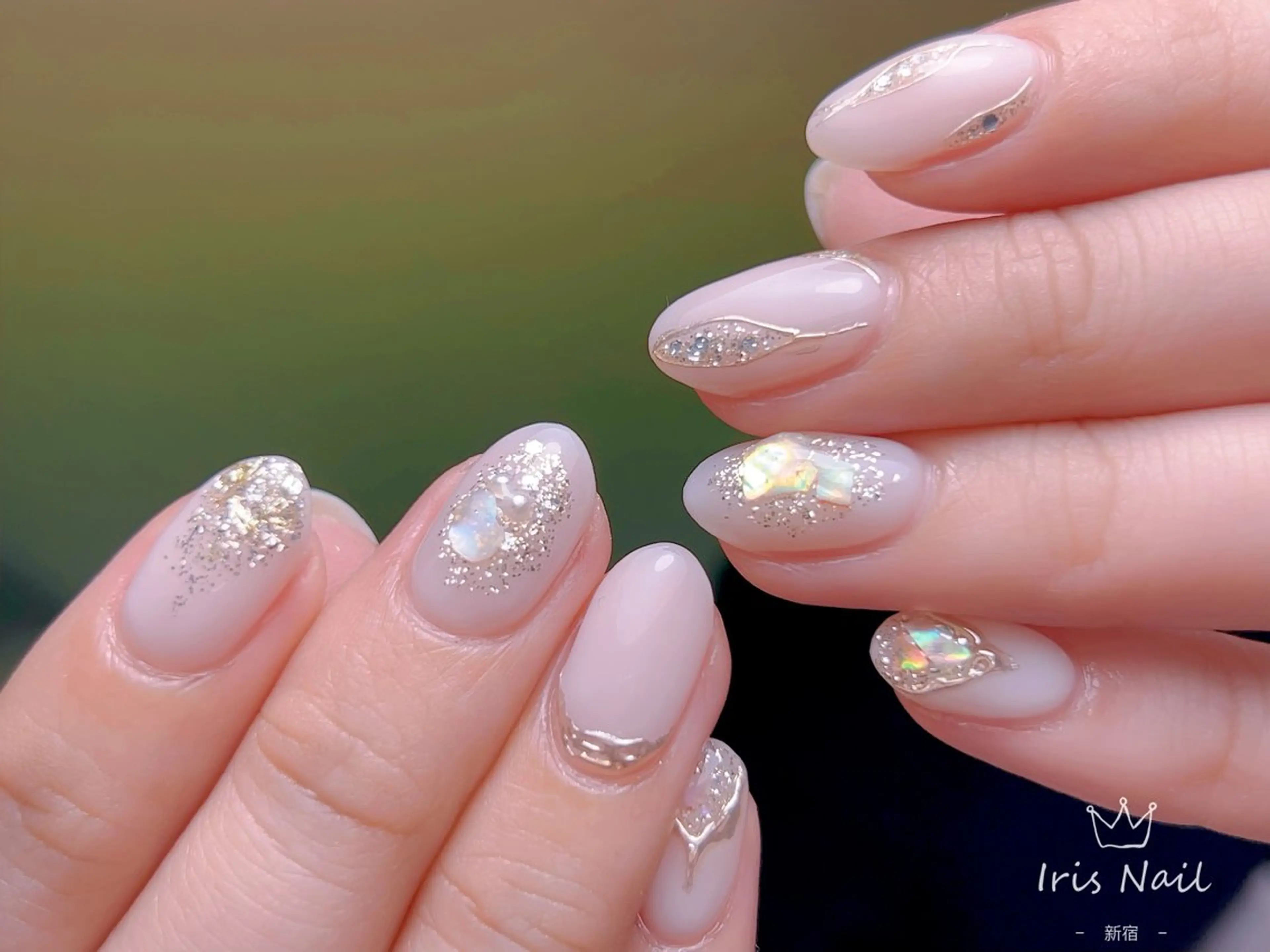 ネイル フレンチネイル ジェルネイル グラデーション 韓国ネイル マグネットネイル ハンドネイル 【長さ出し】 IRIS NAILのネイルデザイン