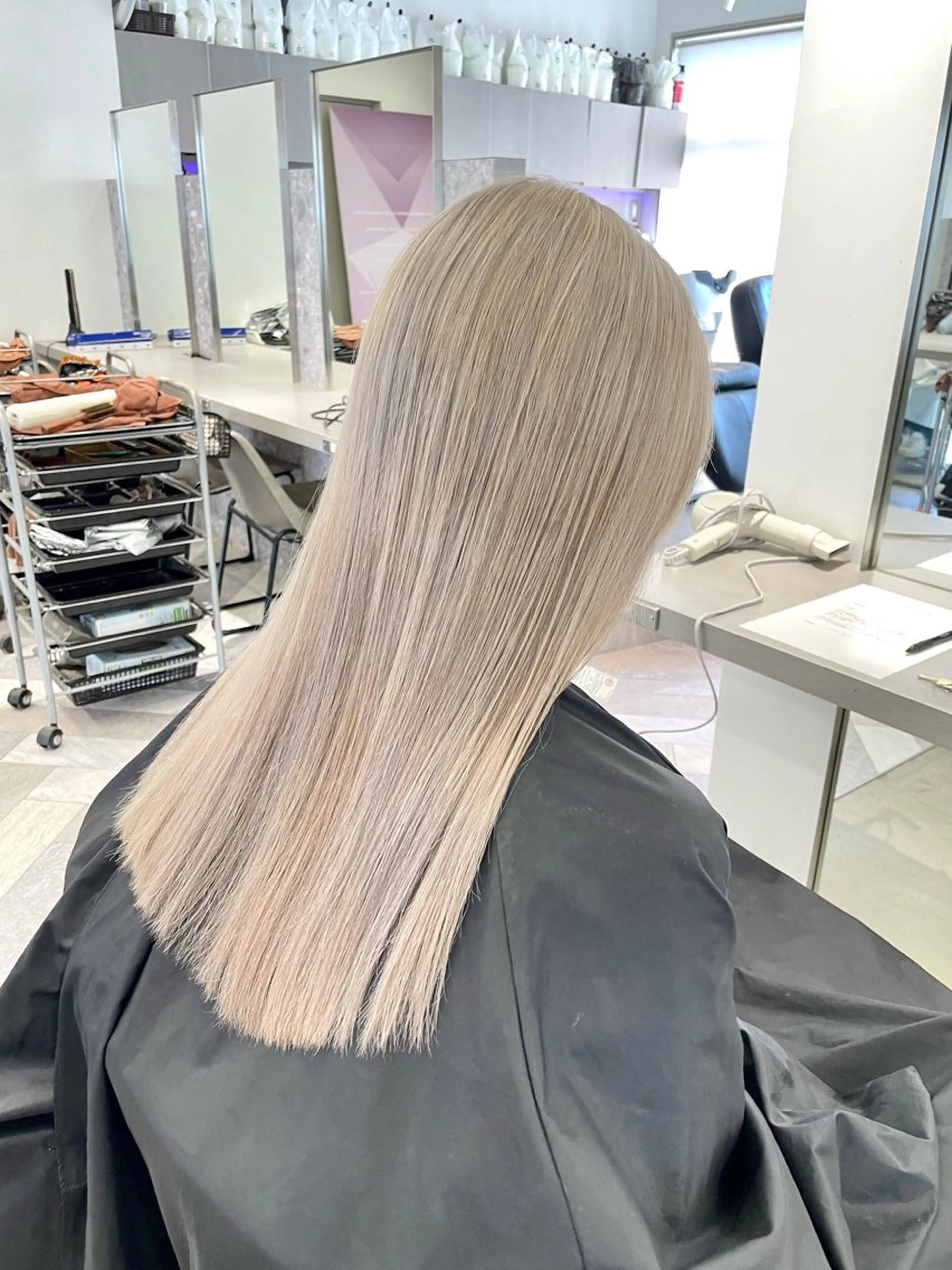 【🪽最高級ケアブリーチ🪽】ケアブリーチカラー＋TOKIOトリートメント（カット無料）の写真