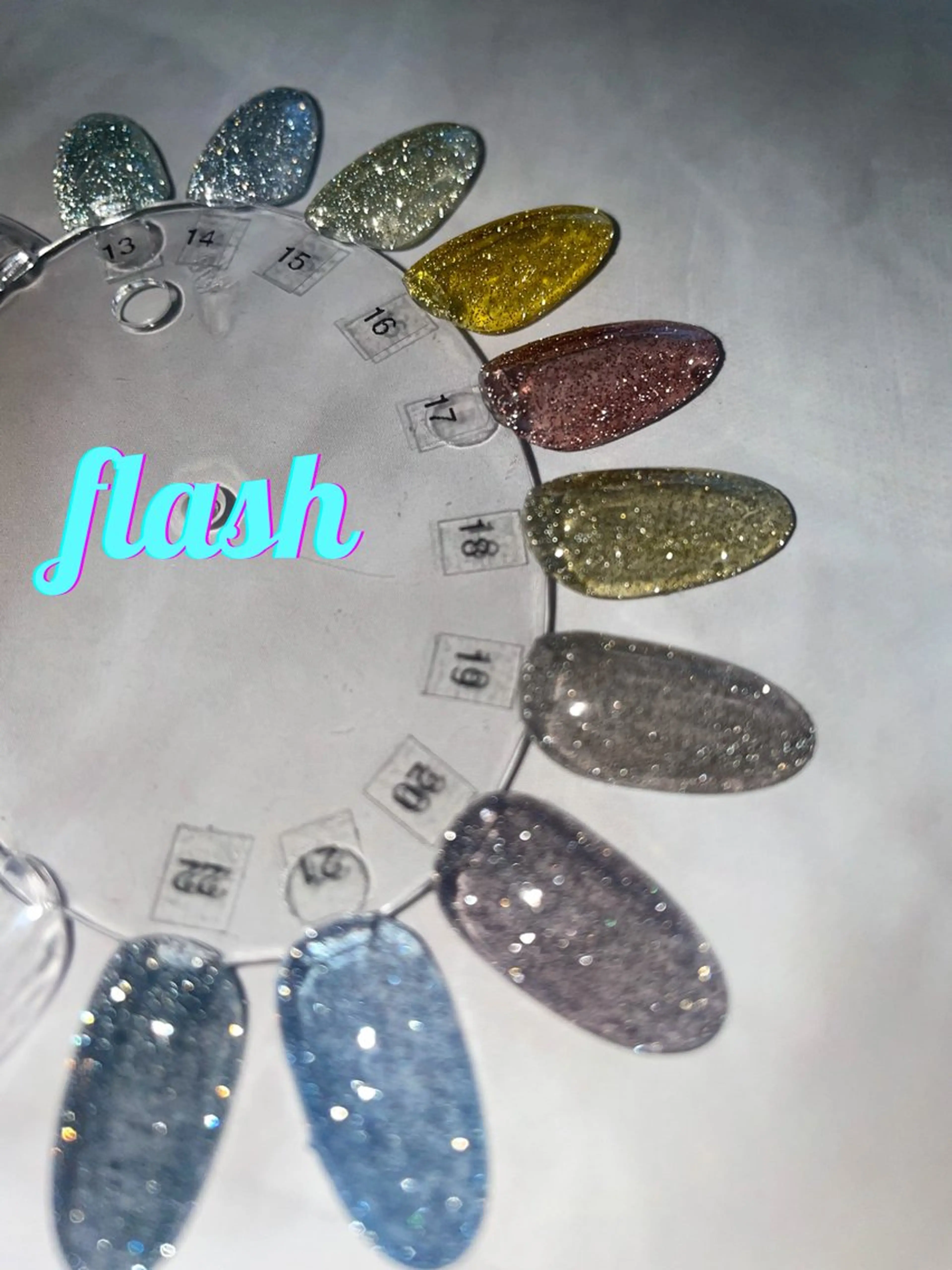 Flash nail フラッシュネイル［off有］の写真