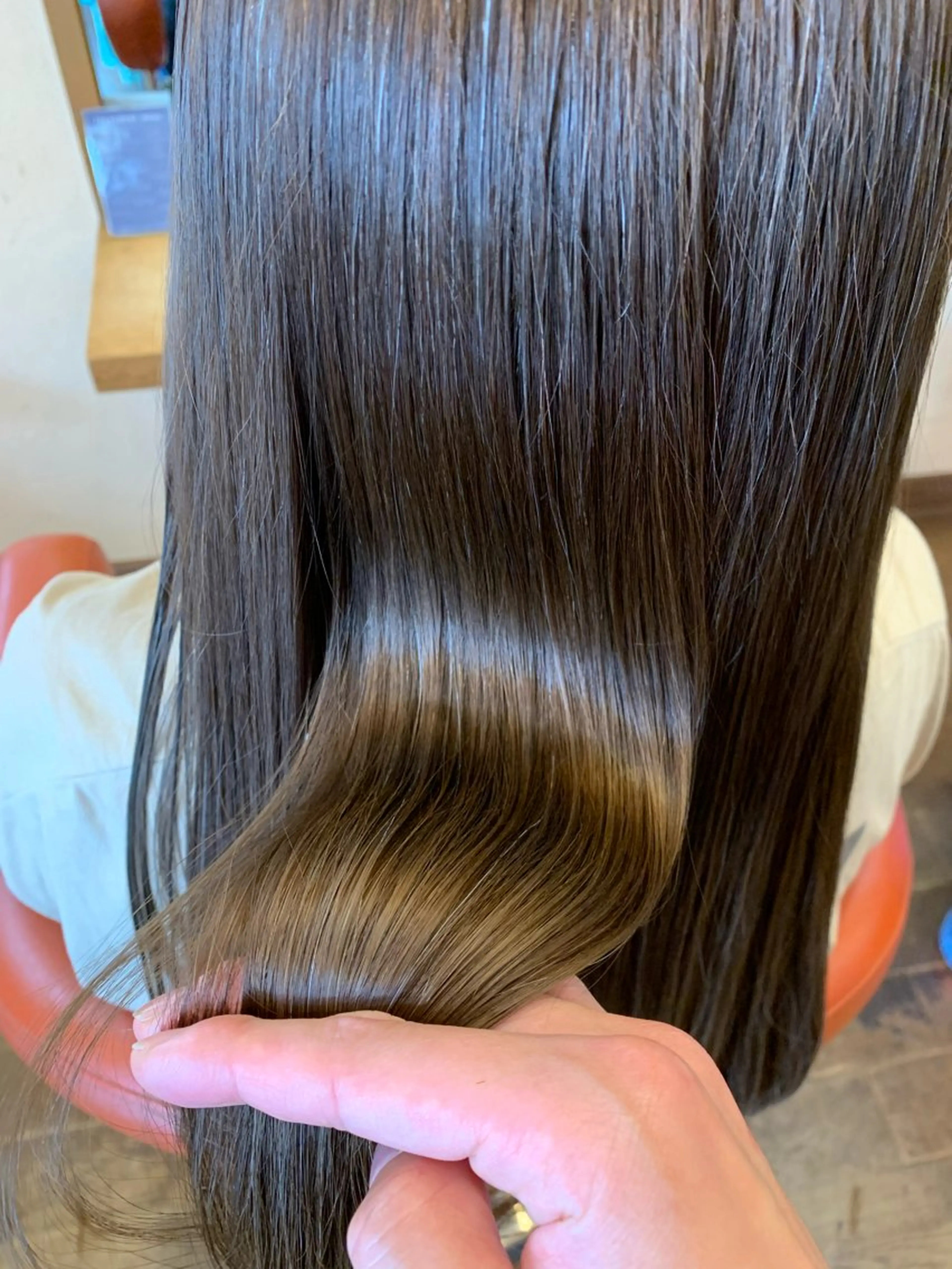 ロング カット ヘアカラー トリートメント 鶴田 拓也のヘアスタイル