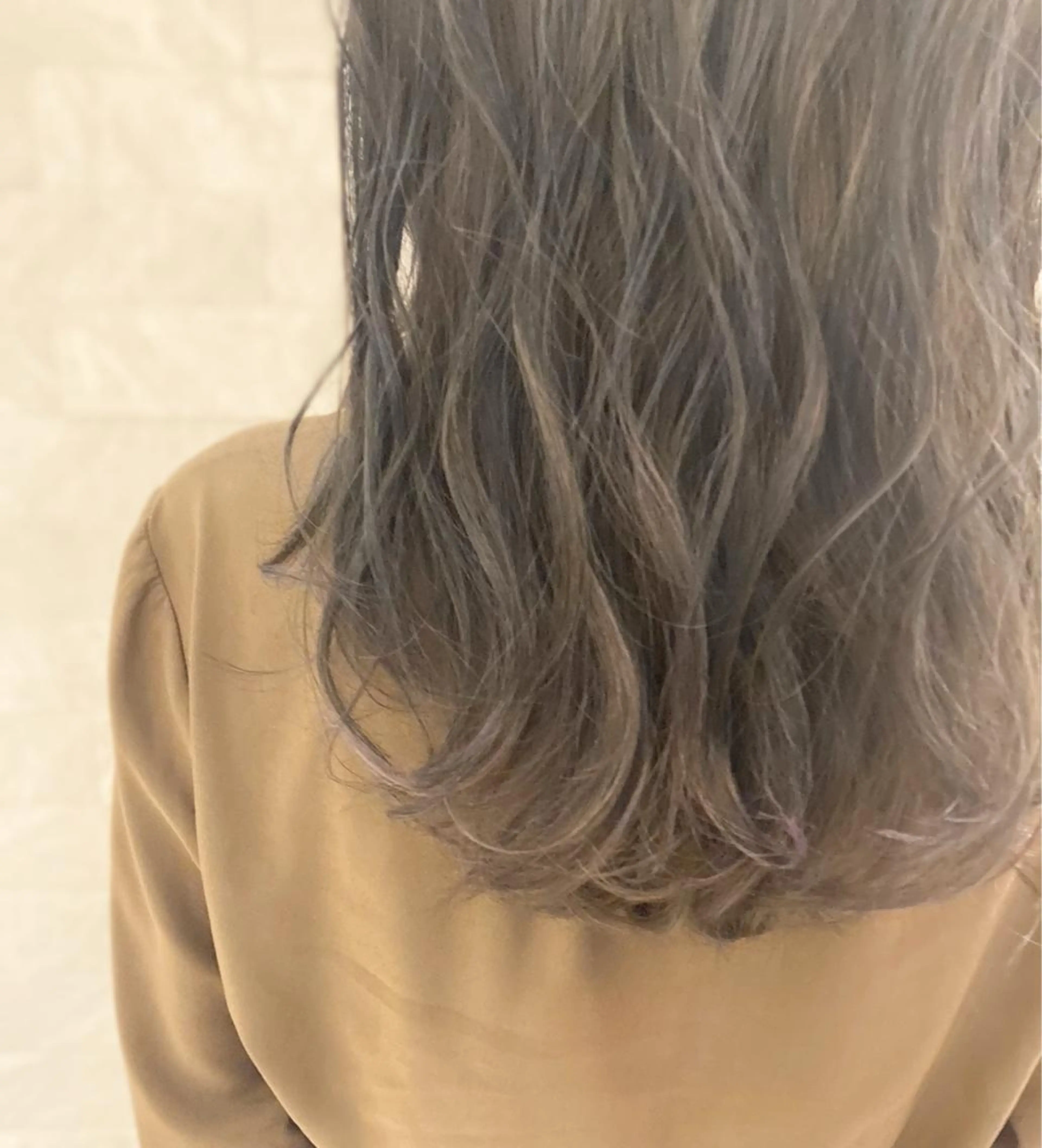 セミロング ハイライト O maikoのヘアスタイル