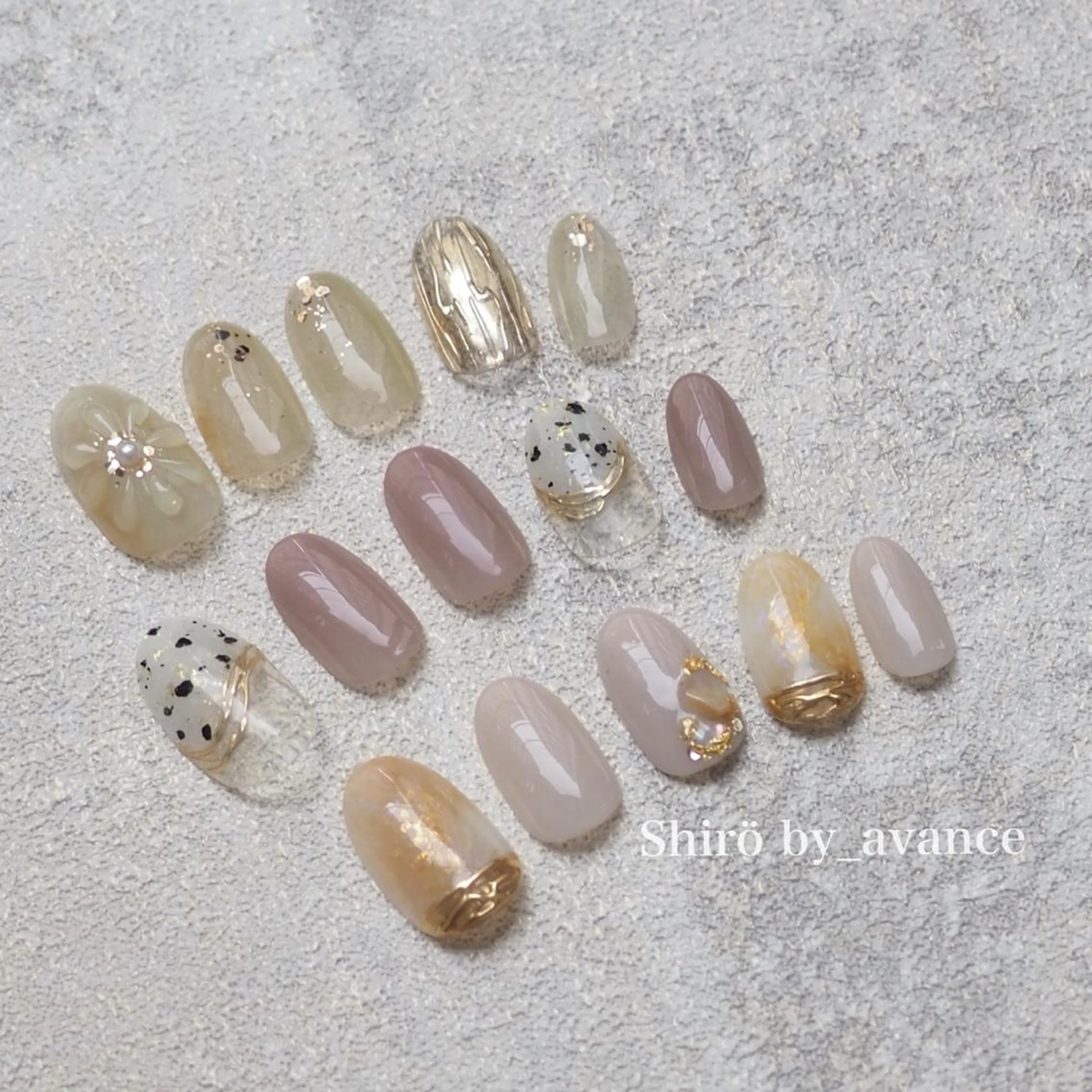 【オフなしの方限定】お任せデザイン✨使いたくない色や好きなテイストはお伺い致します^ ^得意なものは上品大人可愛いネイルの写真