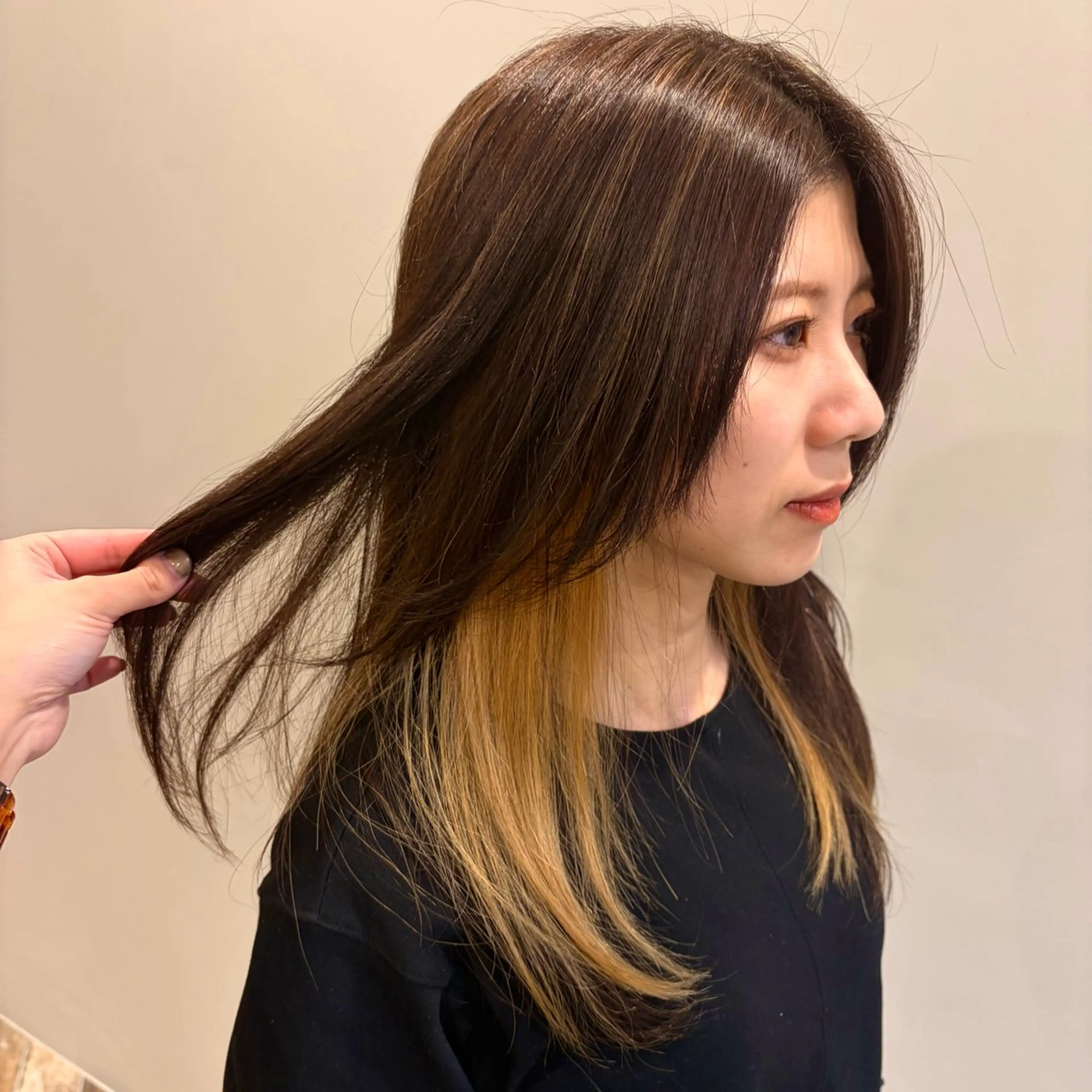 ロング ハイライト ヘアカラー 透明感カラー 🌱多田 望花のヘアスタイル