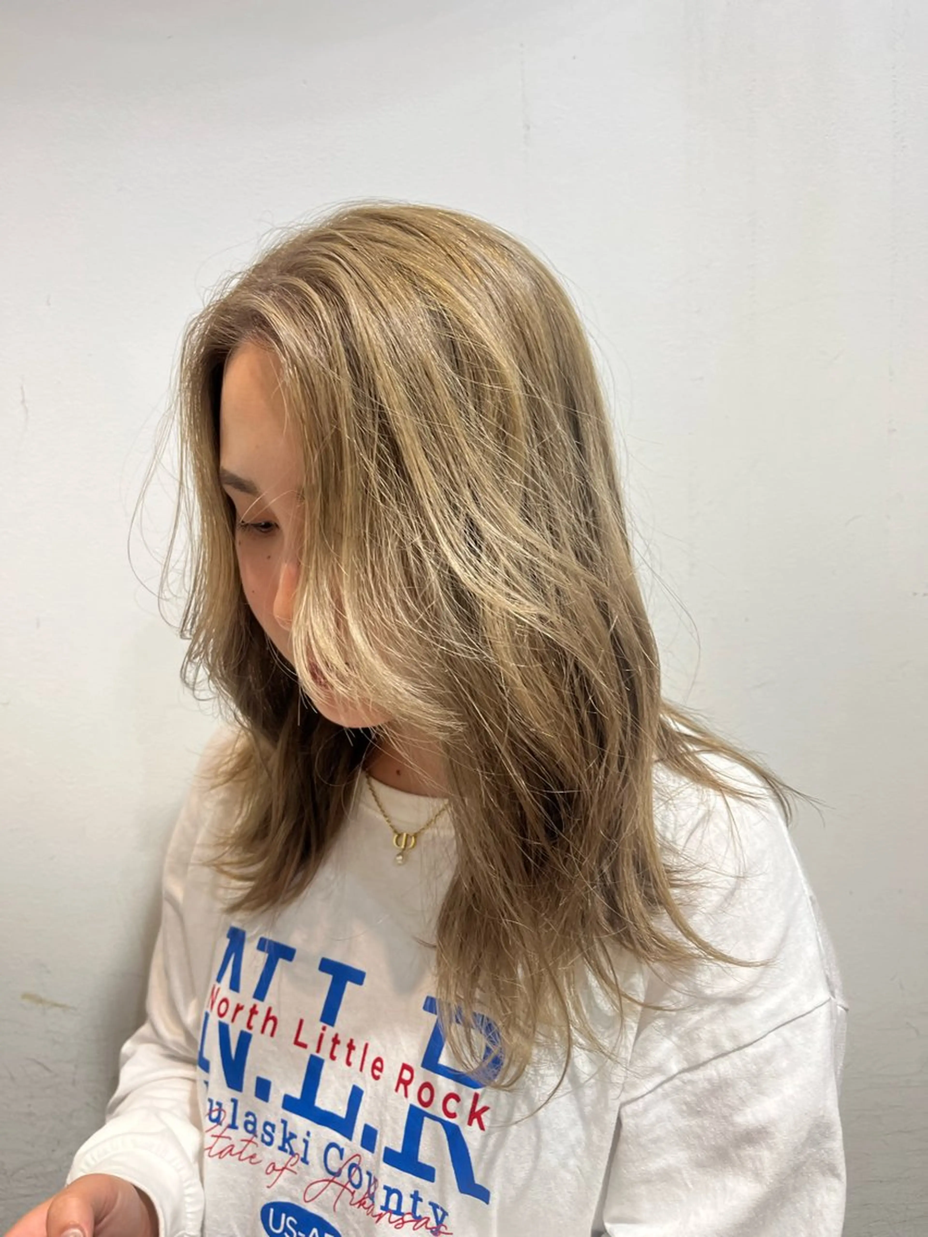 セミロング カラー くせ毛 🫧タカムラ ユカ/ 金沢文庫🫧のヘアスタイル