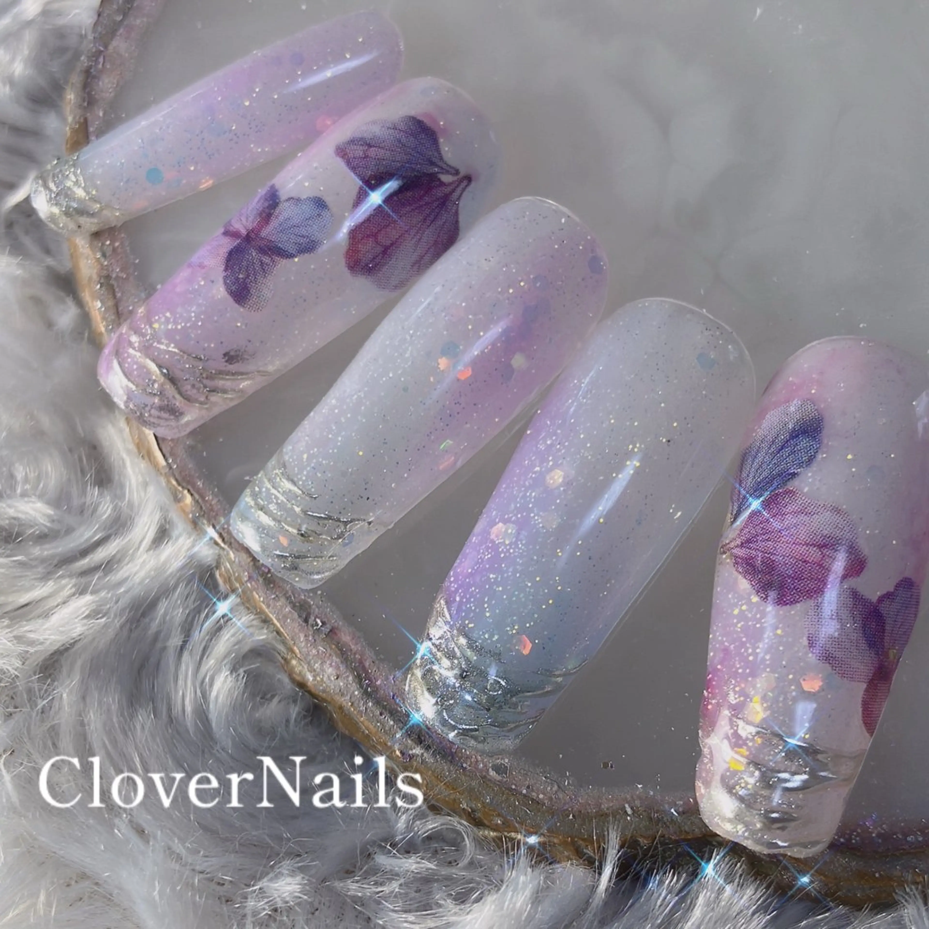 ネイル アートネイル フラワーネイル ジェルネイル グラデーション キラキラネイル ハンドネイル 自宅ネイルサロン クロバーネイルのネイルデザイン