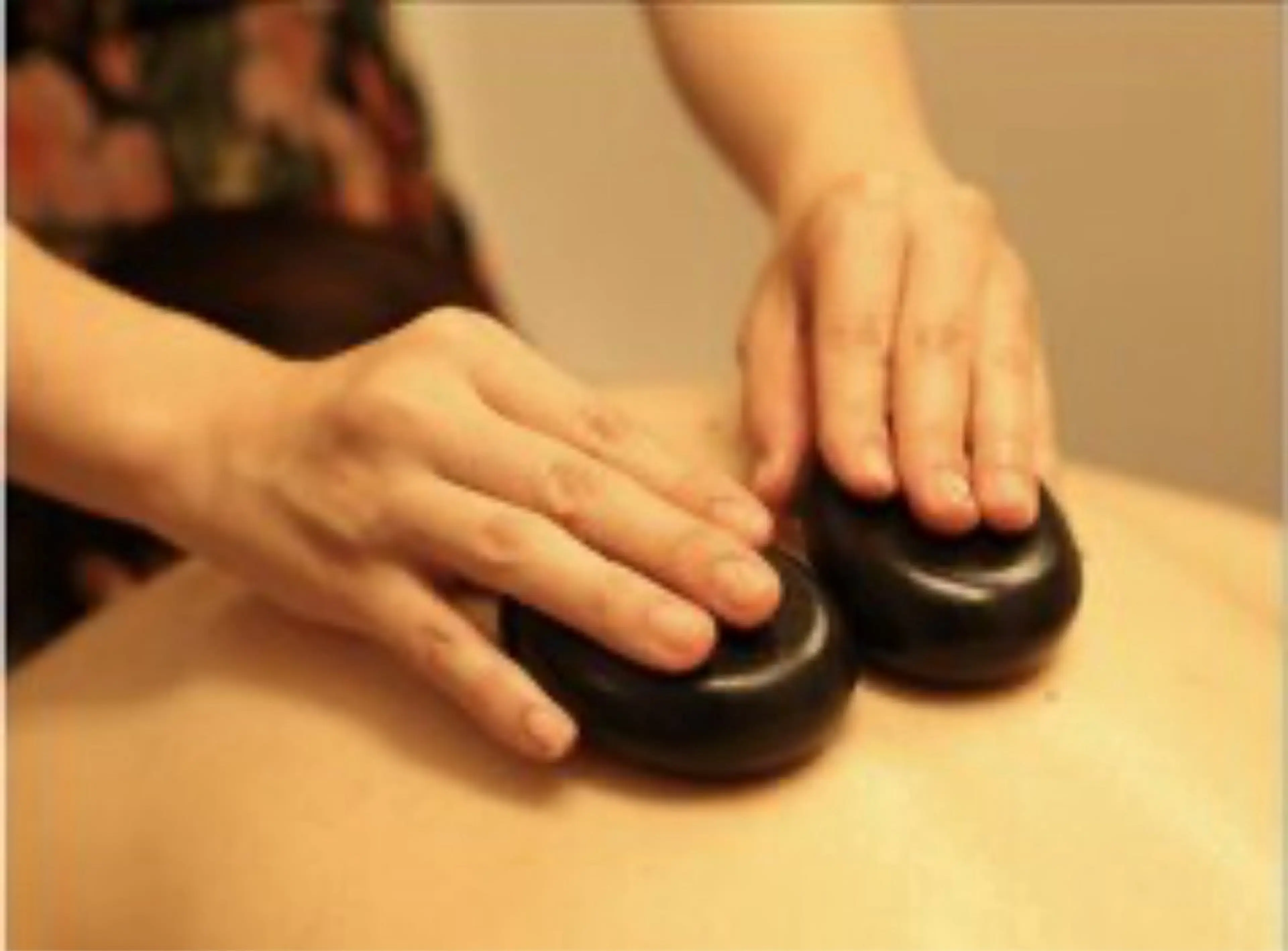 【頭​〜​足裏まで徹底コース】全身アロマリンパ+足裏+ヘッド100分の写真