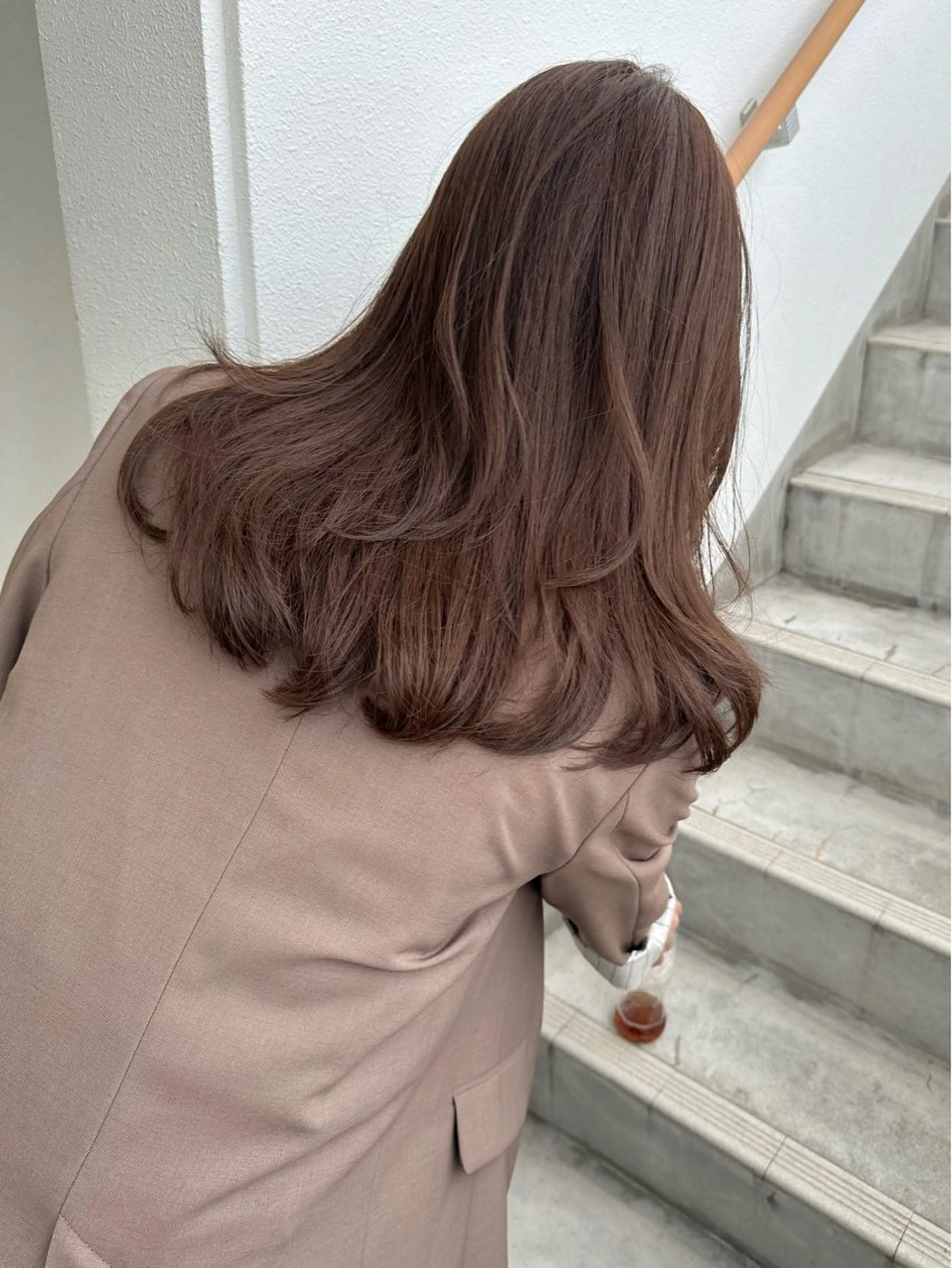 ロング カラー KAORU オリーブカラーのヘアスタイル