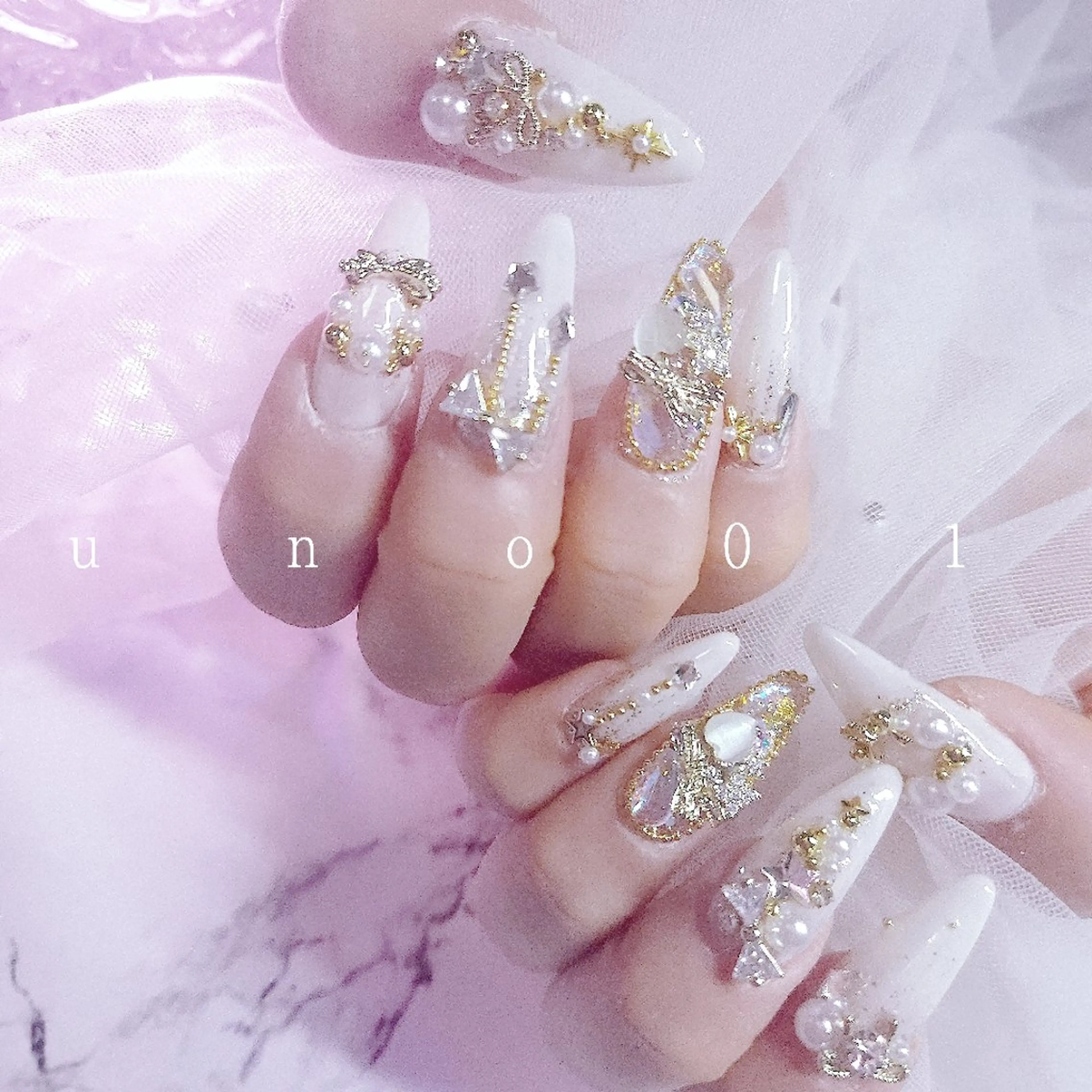 ネイル アートネイル ミディアムネイル ハンドネイル 梅田🦄中崎町🩵 u n o 0 1のネイルデザイン