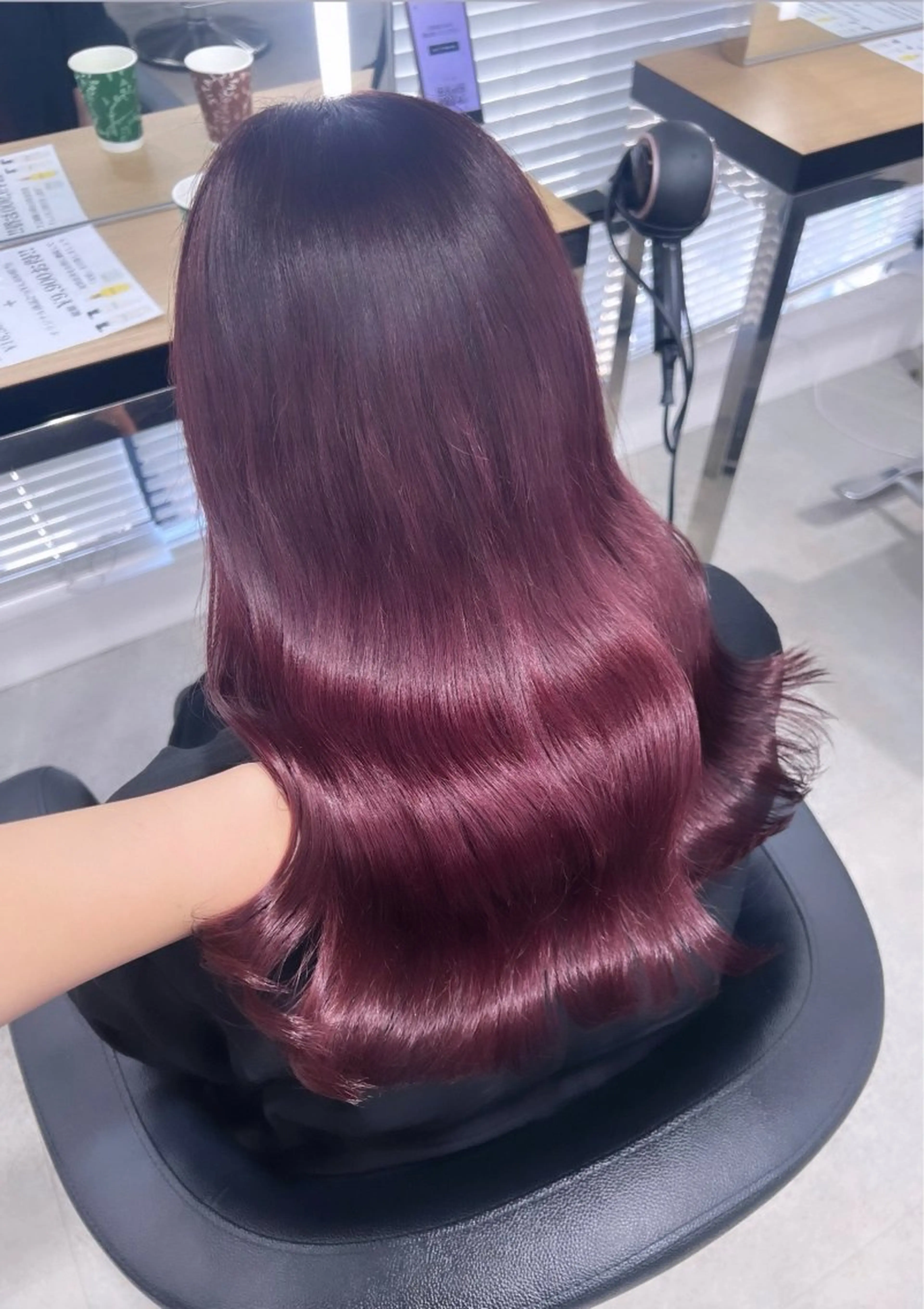 ロング カラー ブリーチ 髪質改善 トリートメント ヘアカラー 💗愛され暖色💗 ピンク/レッド💗のヘアスタイル