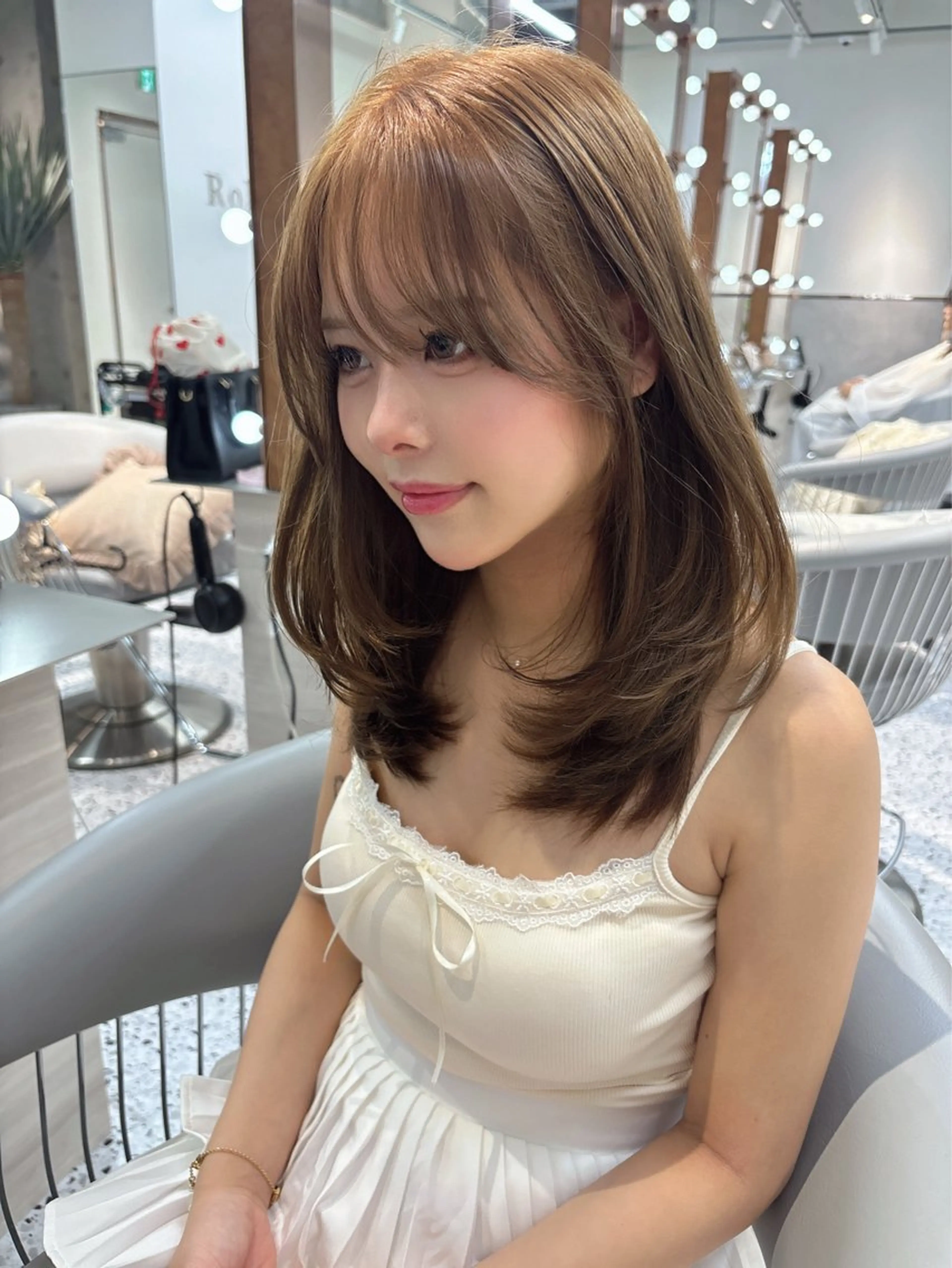 セミロング カラー カット ヘアカラー トリートメント yui🎀ブリーチ なしベージュ／博多のヘアスタイル