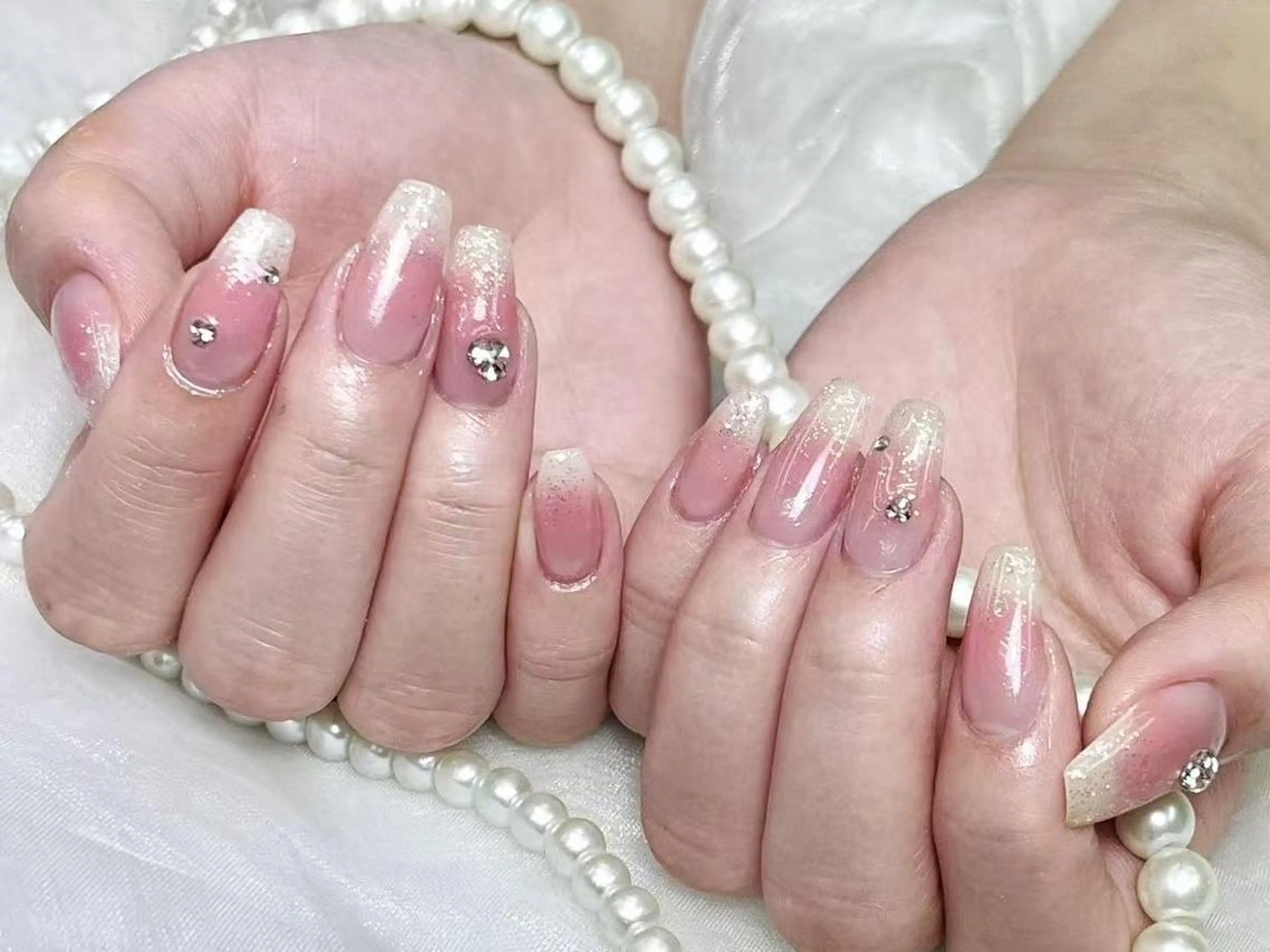 メンズ ネイル メンズ韓国風 アートネイル フレンチネイル ジェルネイル キラキラネイル ✨Bloom Ruby❣️のネイルデザイン