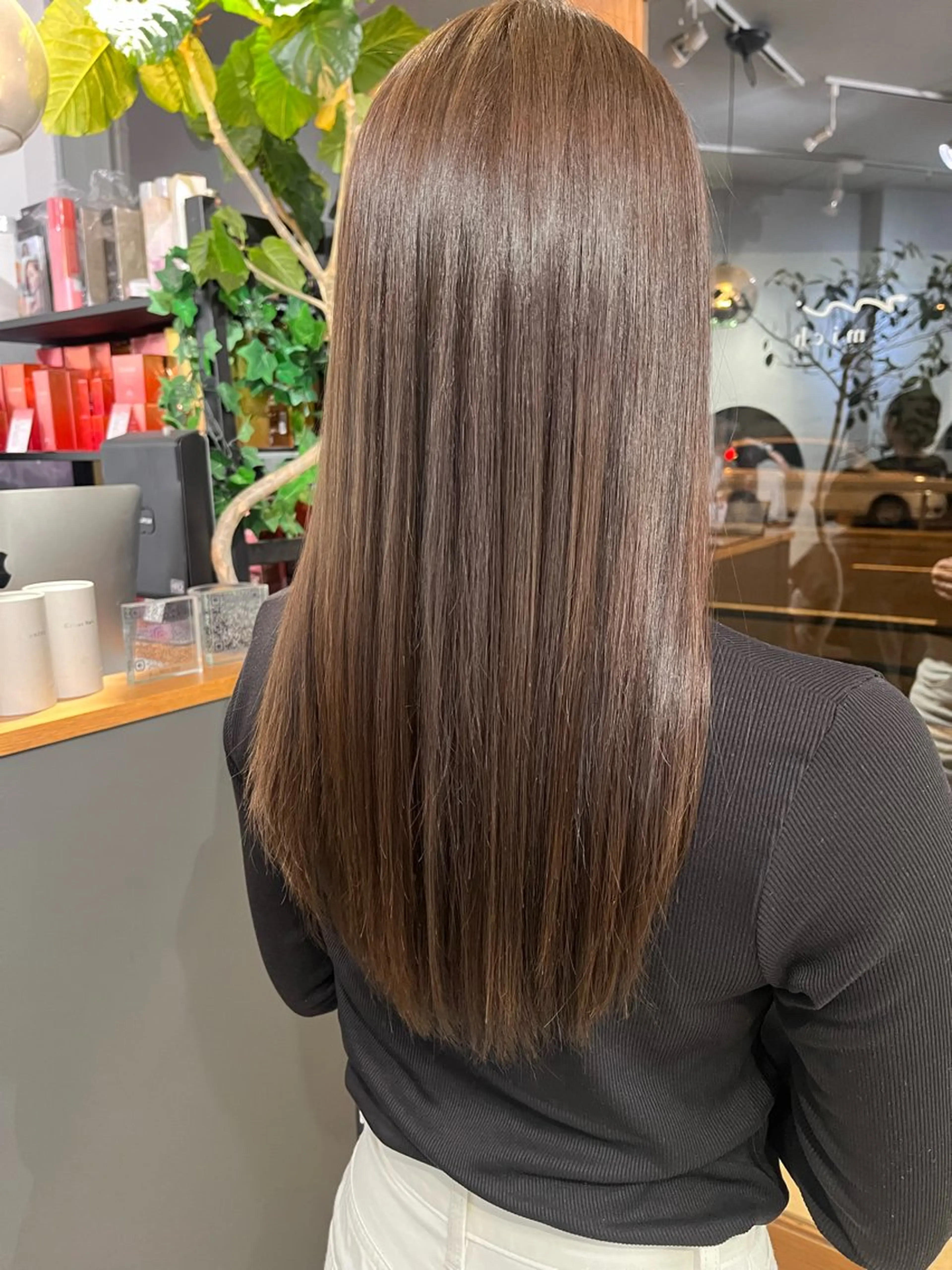 ロング カラー ベージュカラー ヘアカラー 友 美海のヘアスタイル