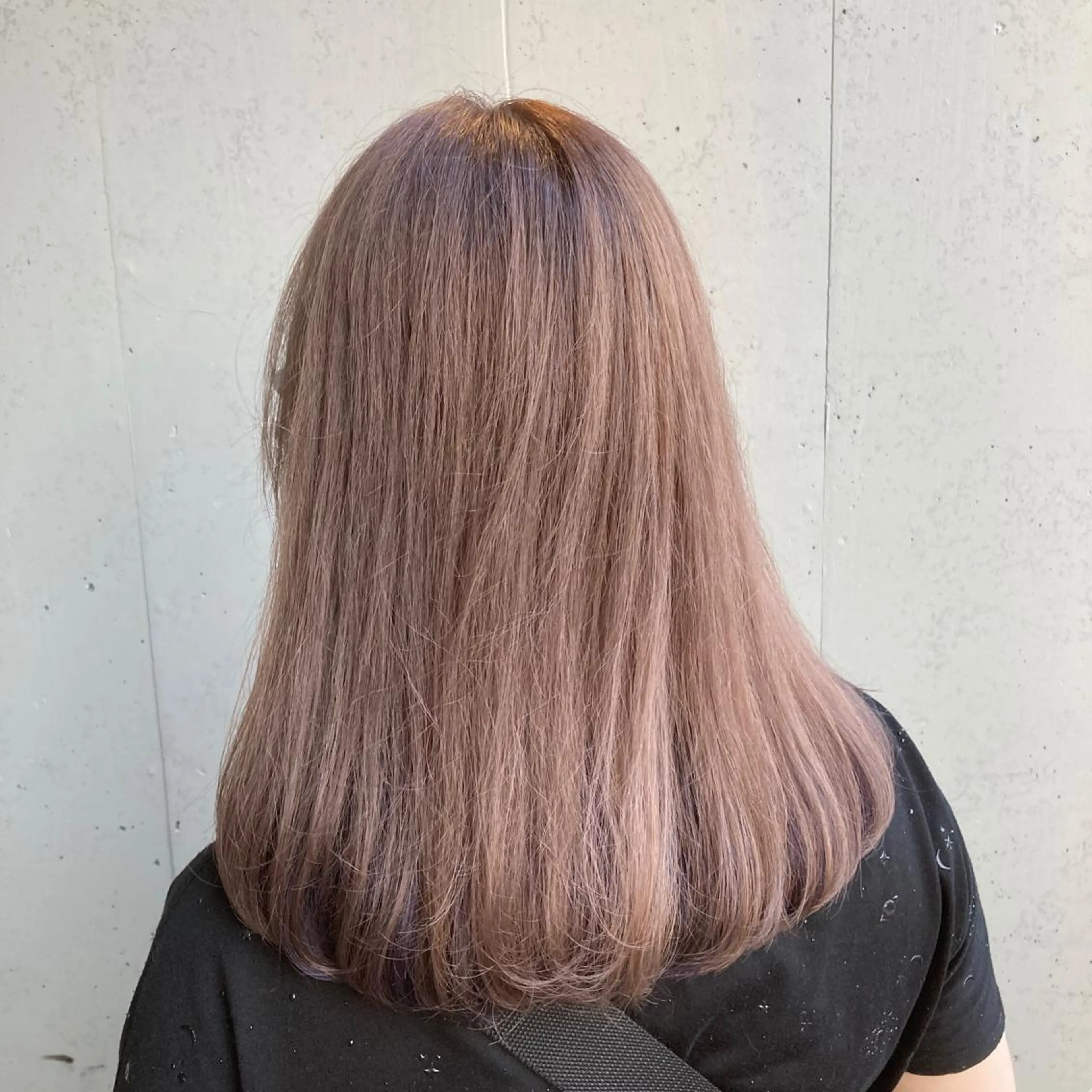 セミロング カラー 一ノ瀬 蘭のヘアスタイル