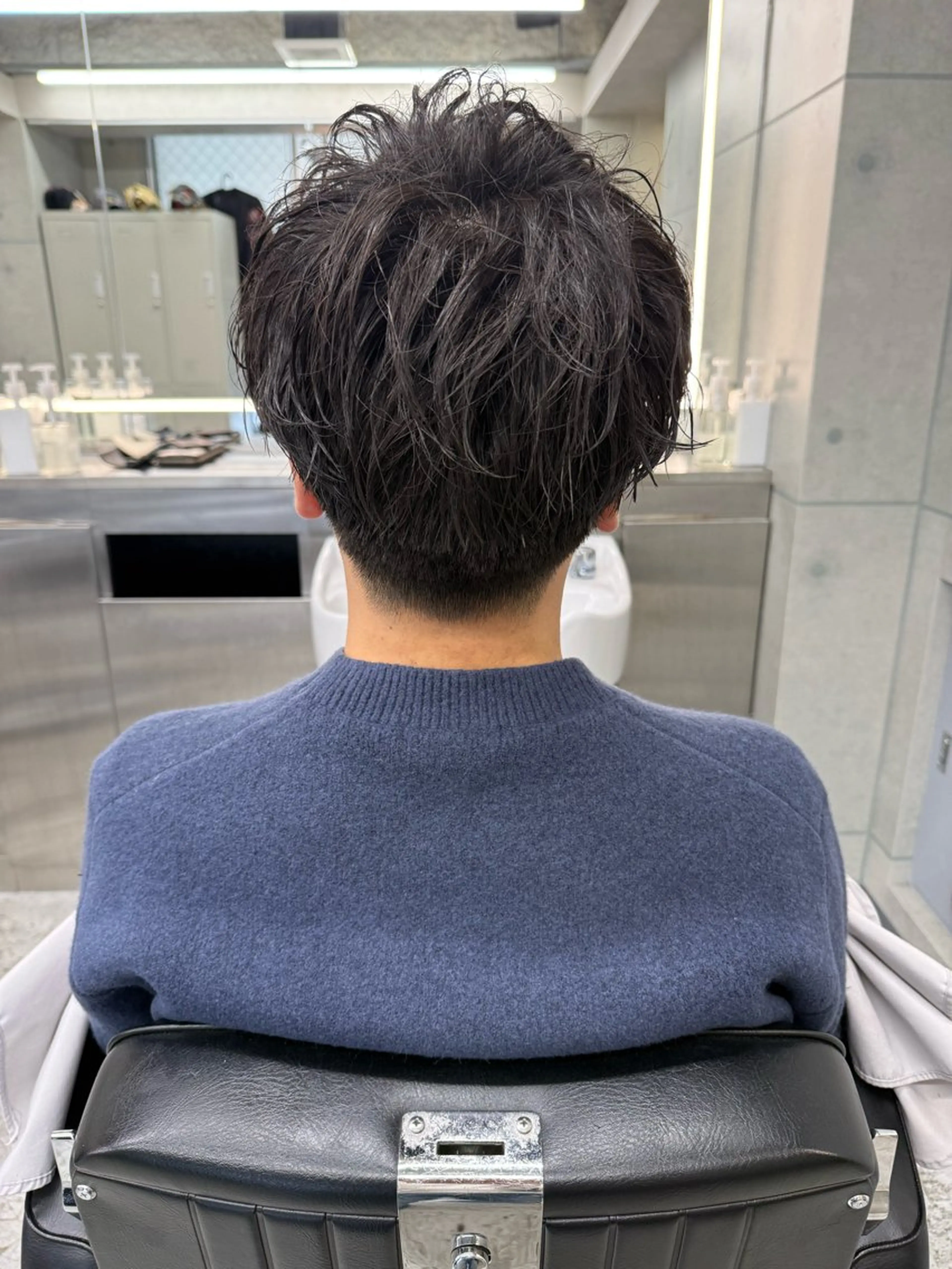 ミディアム パーマ メンズ ミディアムパーマ メンズブリーチ センターパート フェードカット マッシュ CHROM TOKYO A.L.T所属・【メンズ・カット】 藪 清正のヘアスタイル