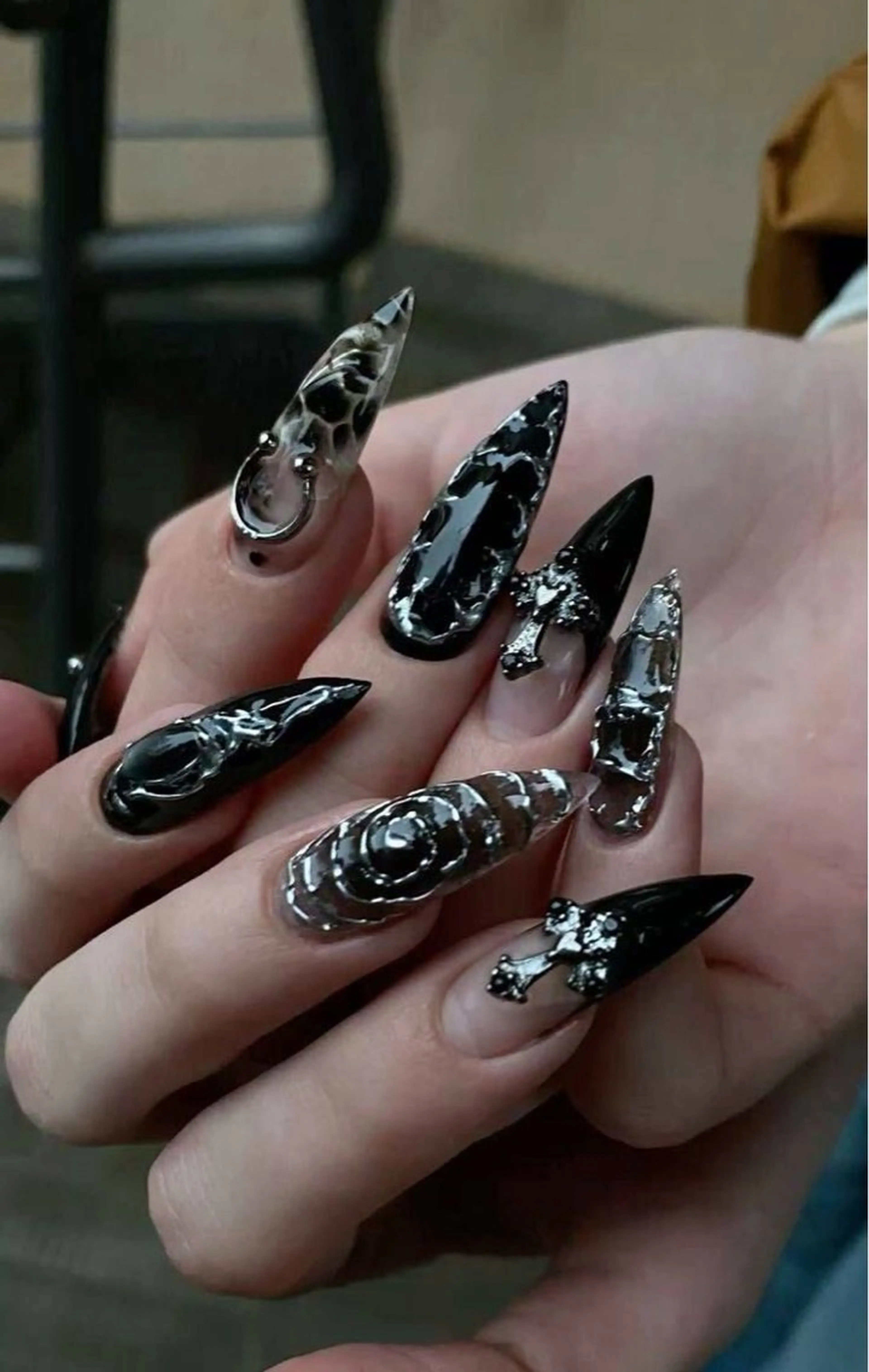 ネイル チークネイル フレンチネイル グラデーション キラキラネイル マグネットネイル ハンドネイル FUJI Nail Salonのネイルデザイン