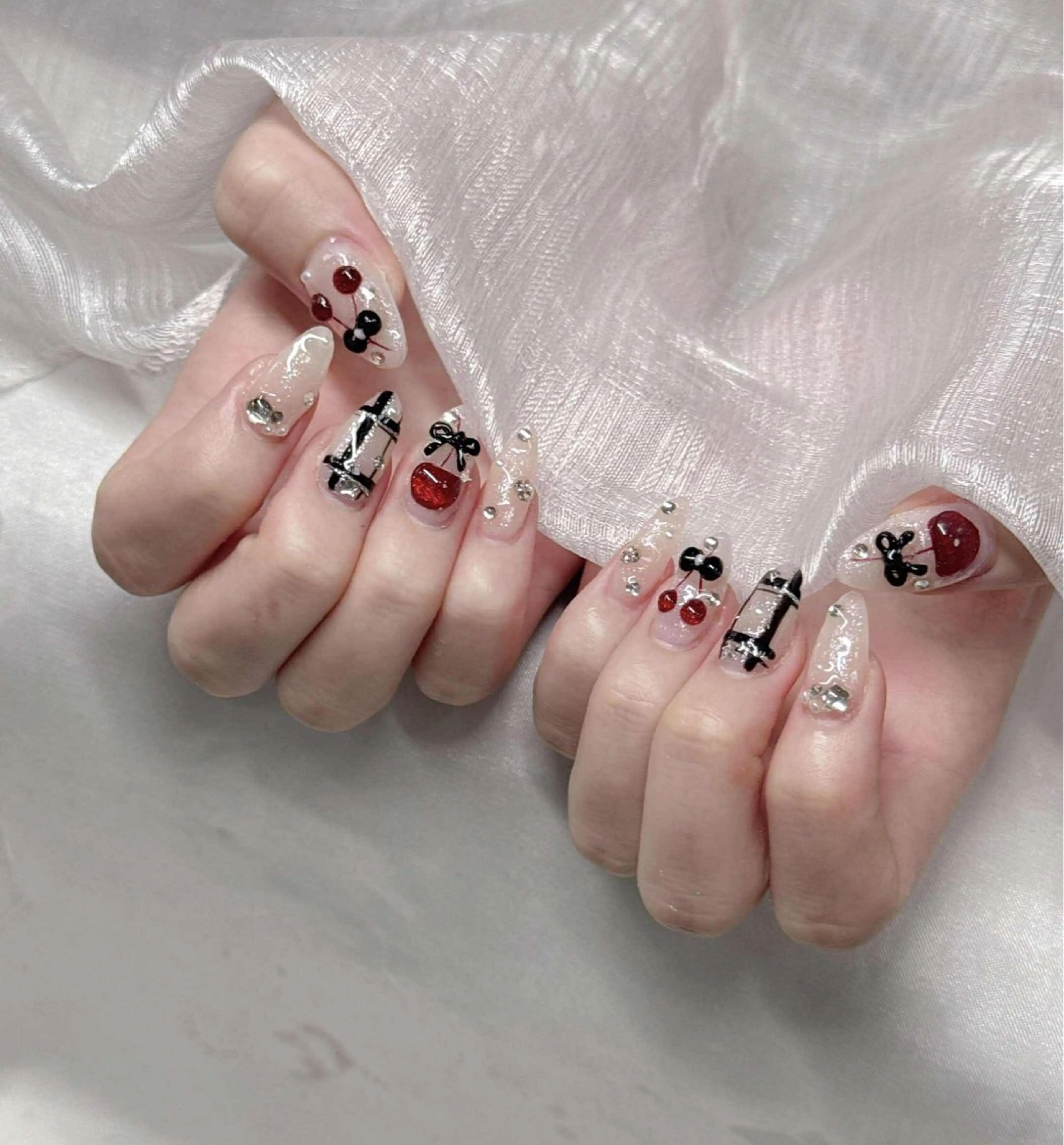 ネイル ハンドネイル Lee Nailsのネイルデザイン