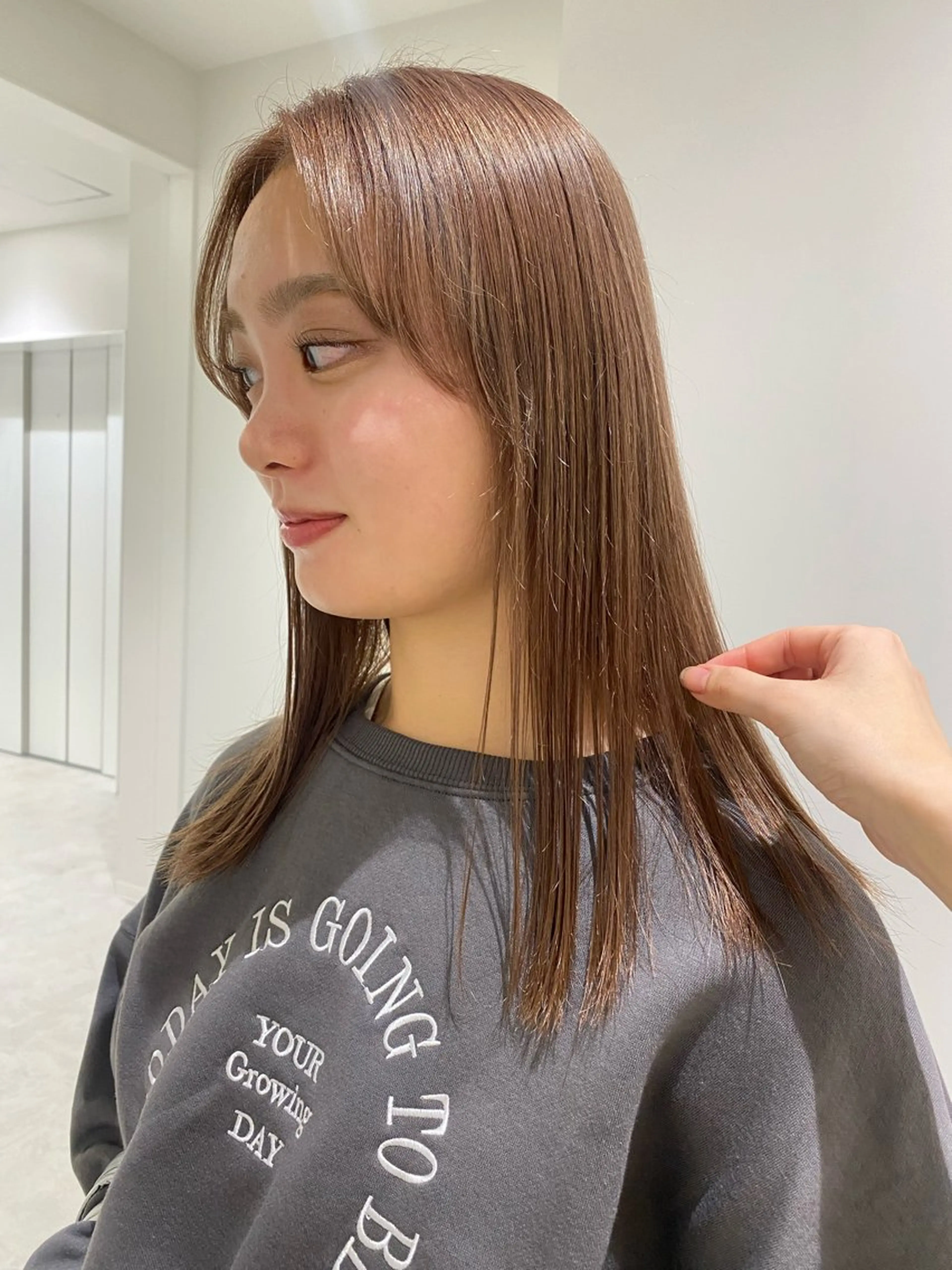 ミディアム カラー ベージュカラー ヘアカラー ベージュ/アレンジ /横浜/杉本千夏のヘアスタイル