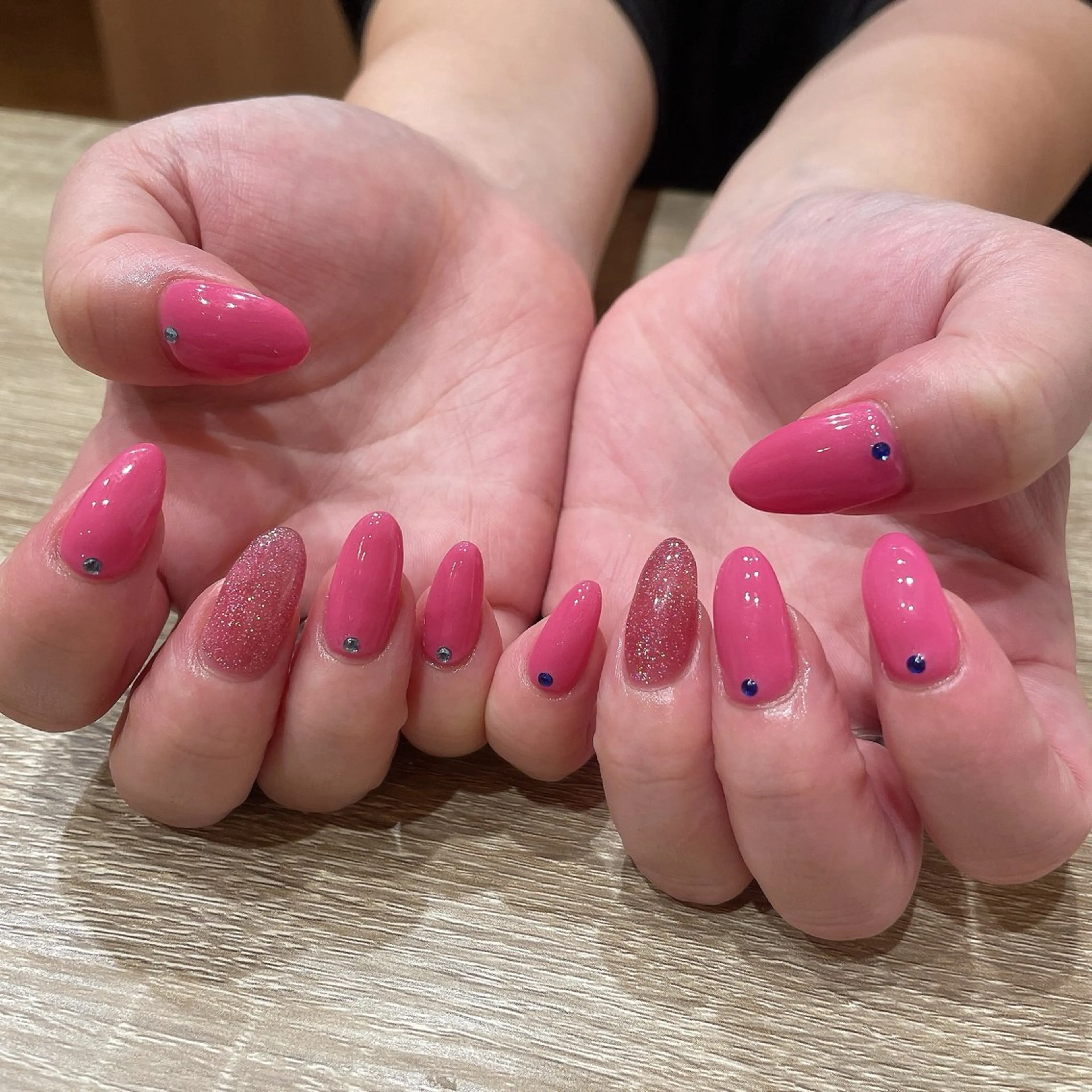 ネイル ラメ(グリッター) ロングネイル ストーンネイル ハンドネイル liberté🫧 新小岩のネイルデザイン