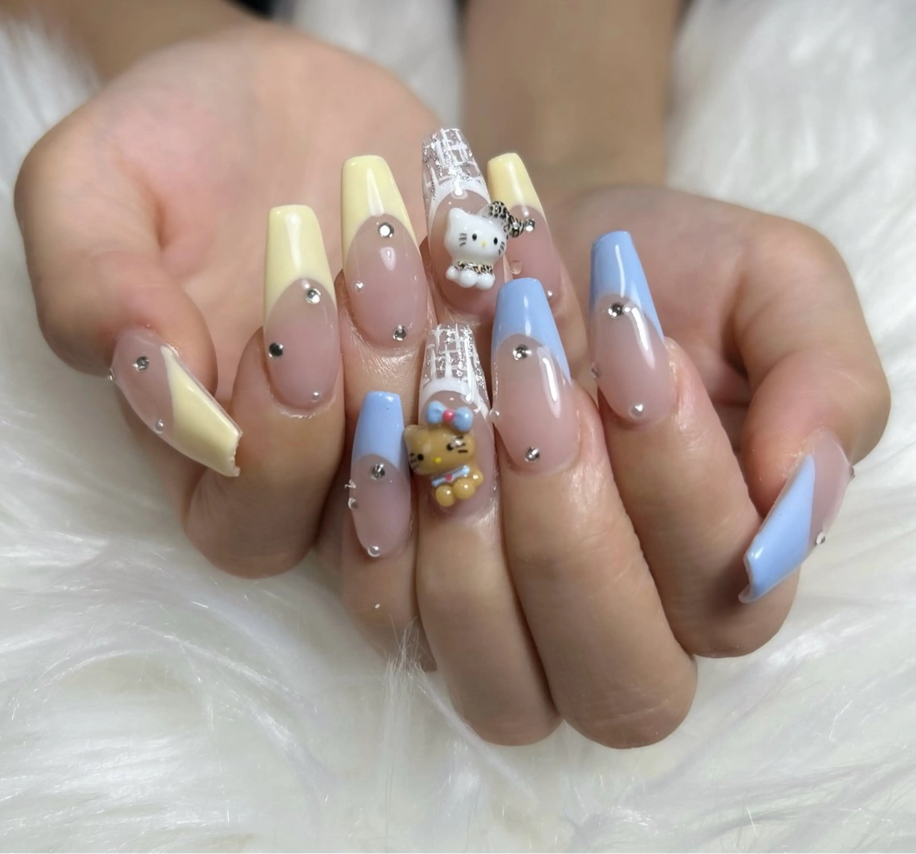 ネイル アートネイル オーロラネイル チークネイル 長さ出し フットネイル Chan nailsのネイルデザイン