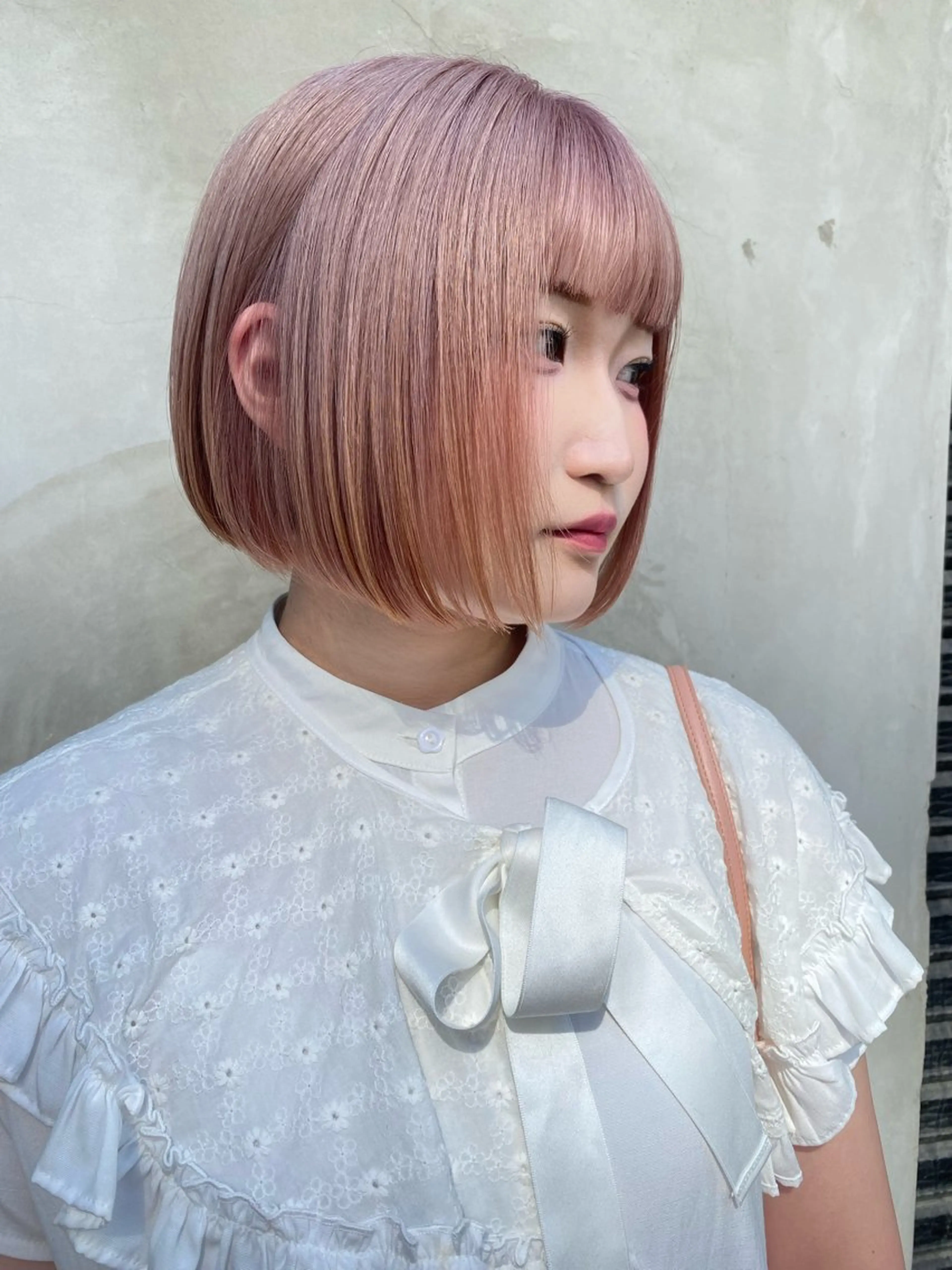 ショート 前下がりボブ ボブ ヒラカホ/ ブリーチ/似合わせのヘアスタイル