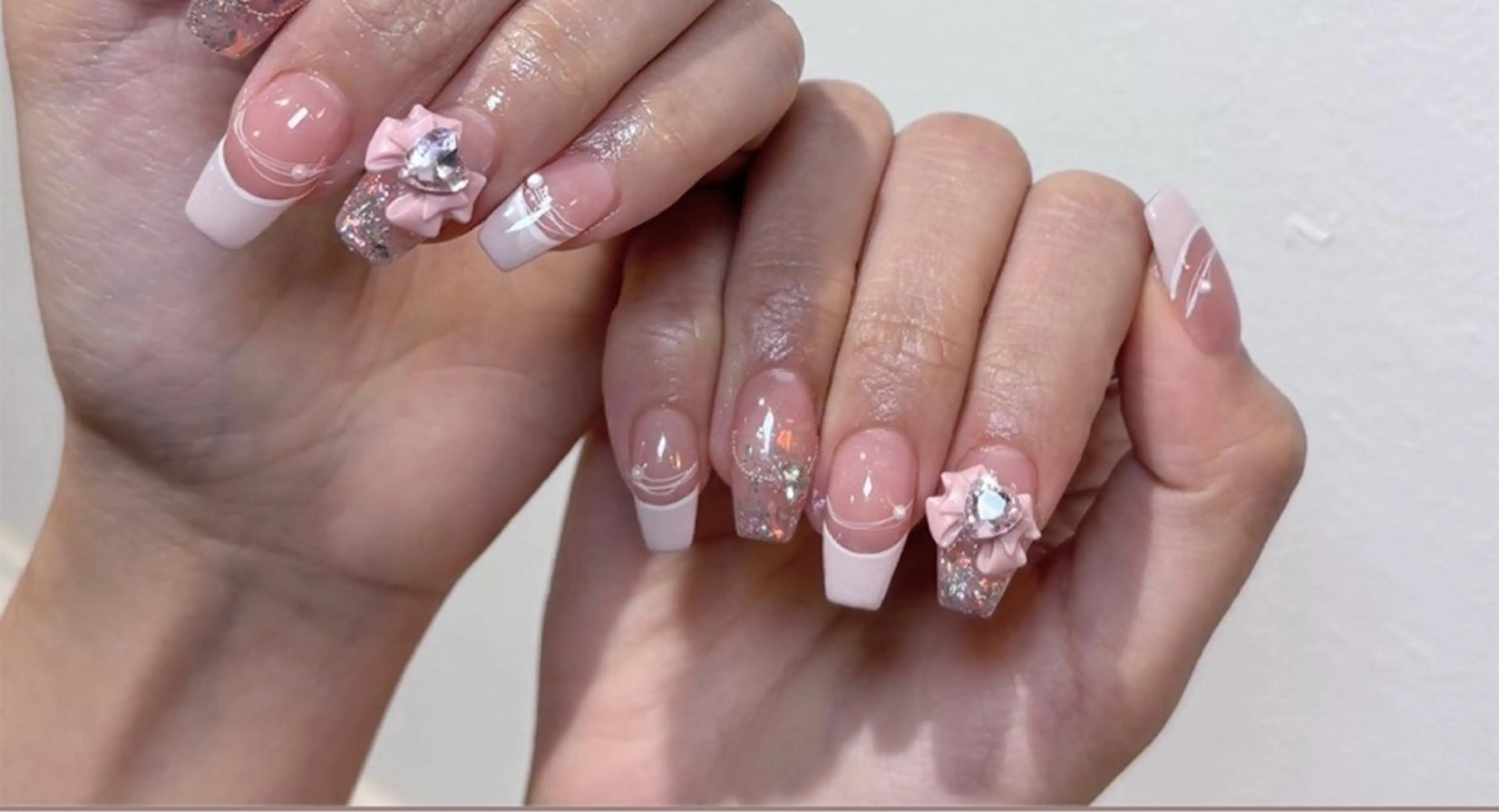 ネイル アートネイル オーロラネイル チークネイル フレンチネイル ガラスフレンチ 🎀🎀YooLi Nail Salonのネイルデザイン