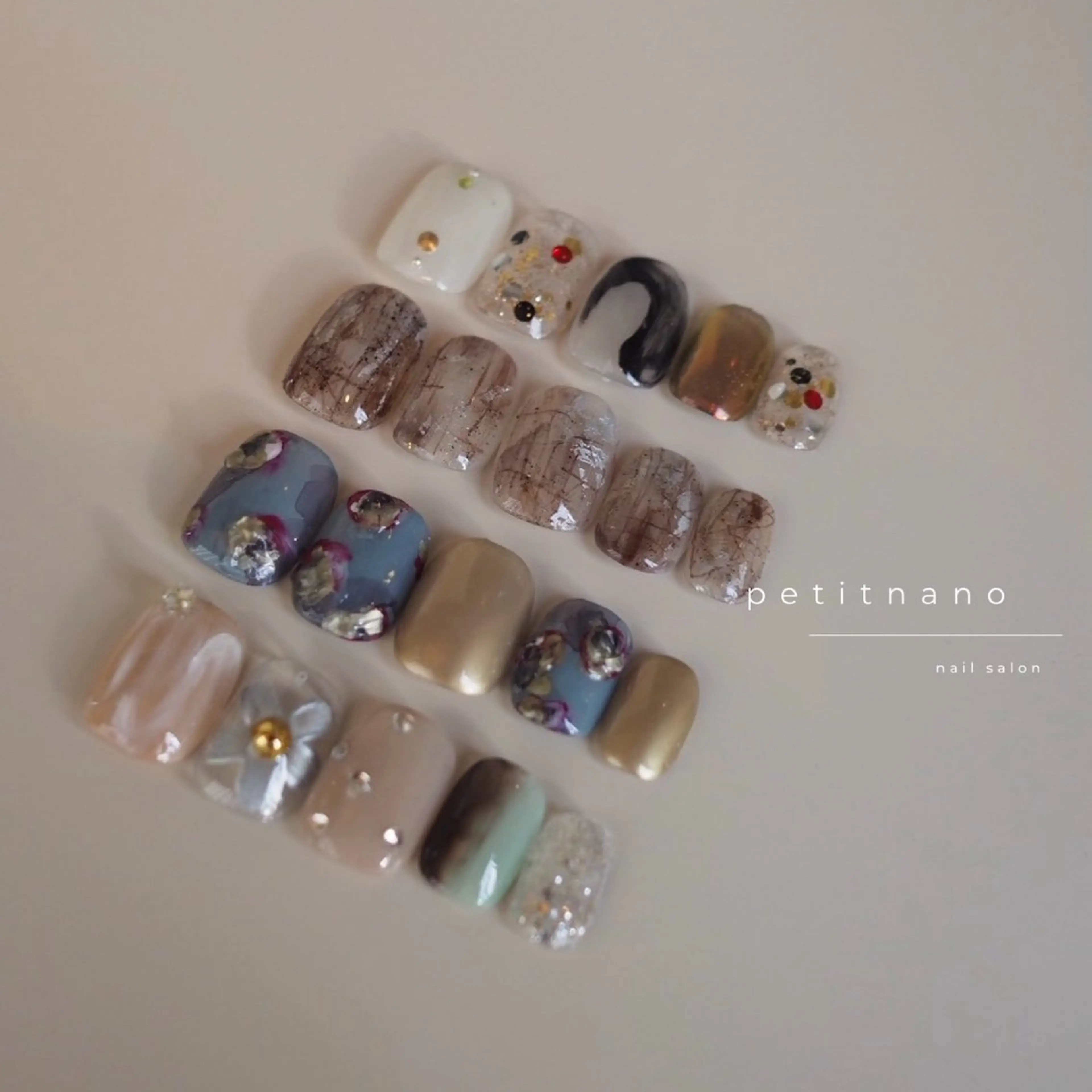 ネイル ニュアンスネイル 冬ネイル ハンドネイル nail◯ petitnanoのネイルデザイン