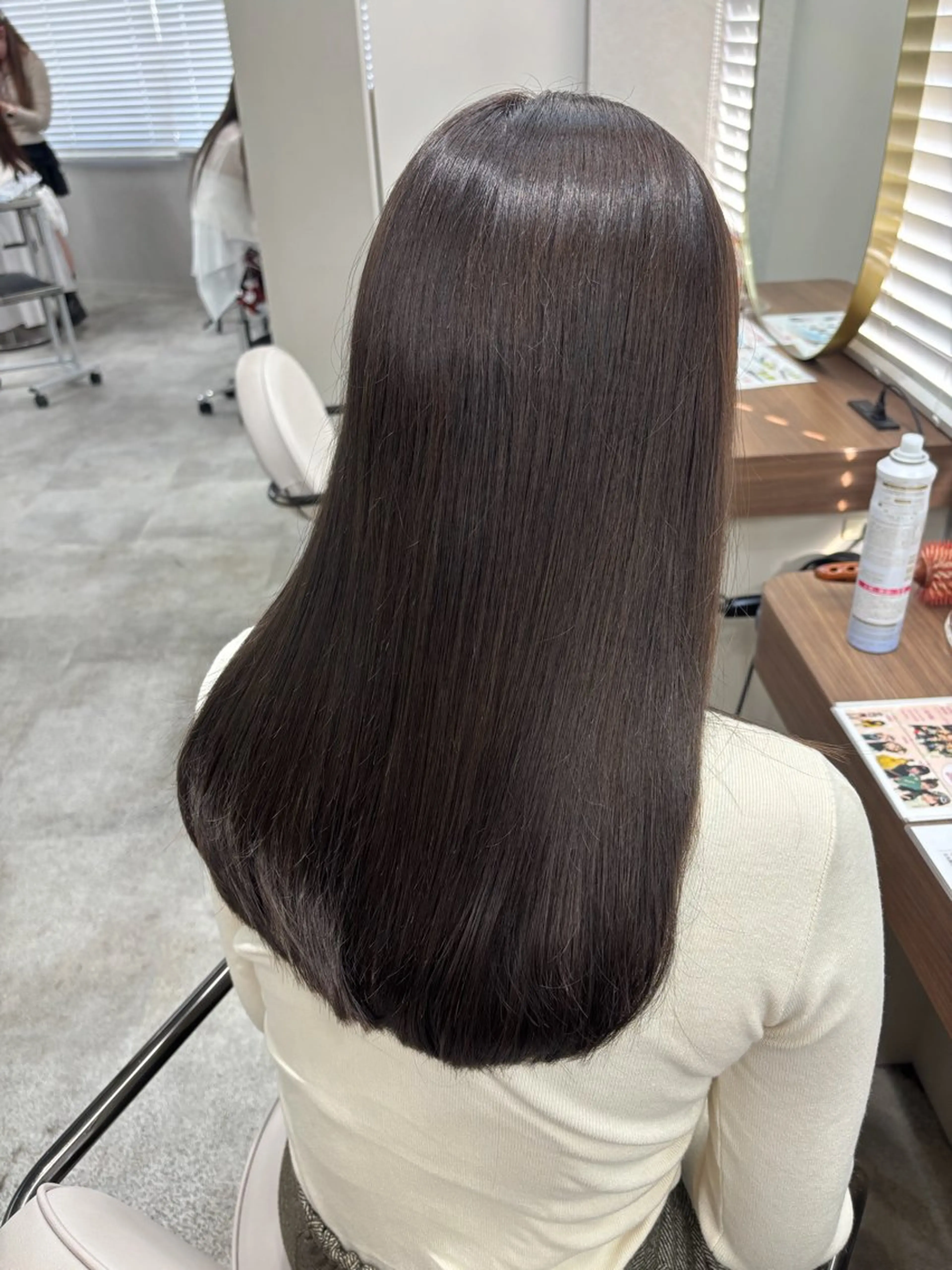ロング カラー グレージュ 韓国風ヘア ロング トリートメント ヘアカラー トリートメント 藤野 結衣のヘアスタイル