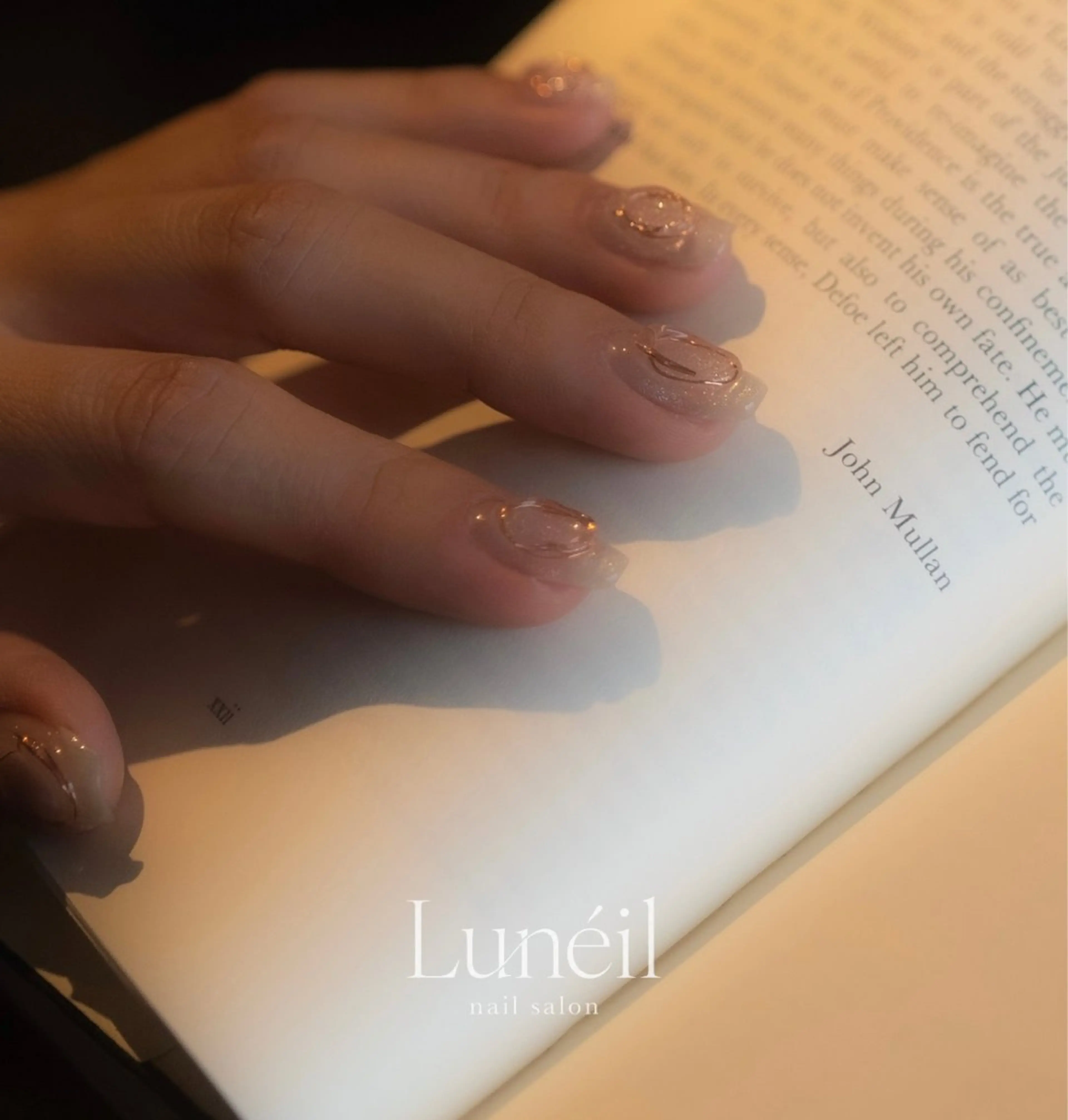 ネイル ハンドネイル ハンドケア Luneil VIP Deskのネイルデザイン