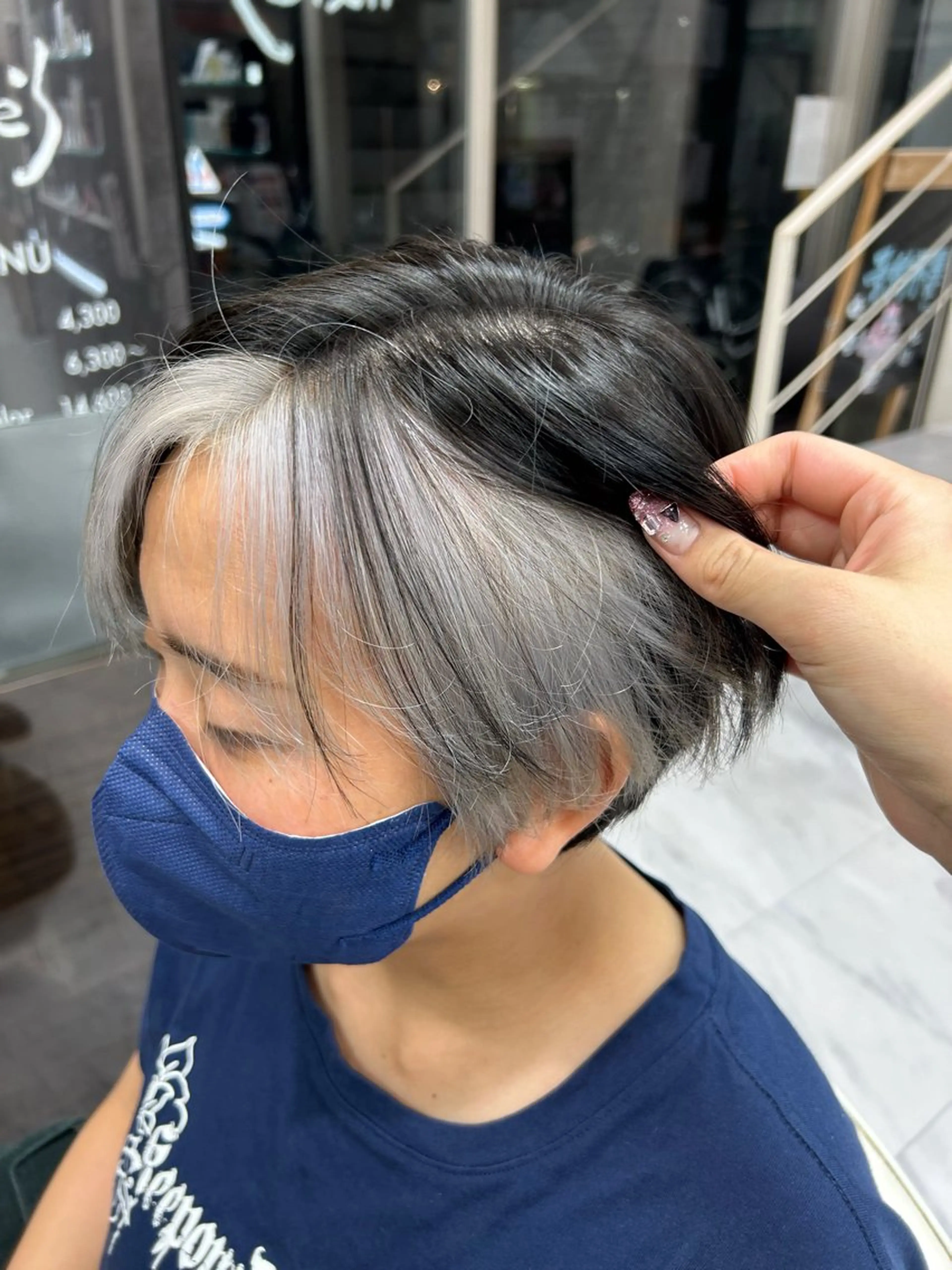 ショート カラー 🫧💞ハイトーン 瀧田 菜々花🦄🫧のヘアスタイル