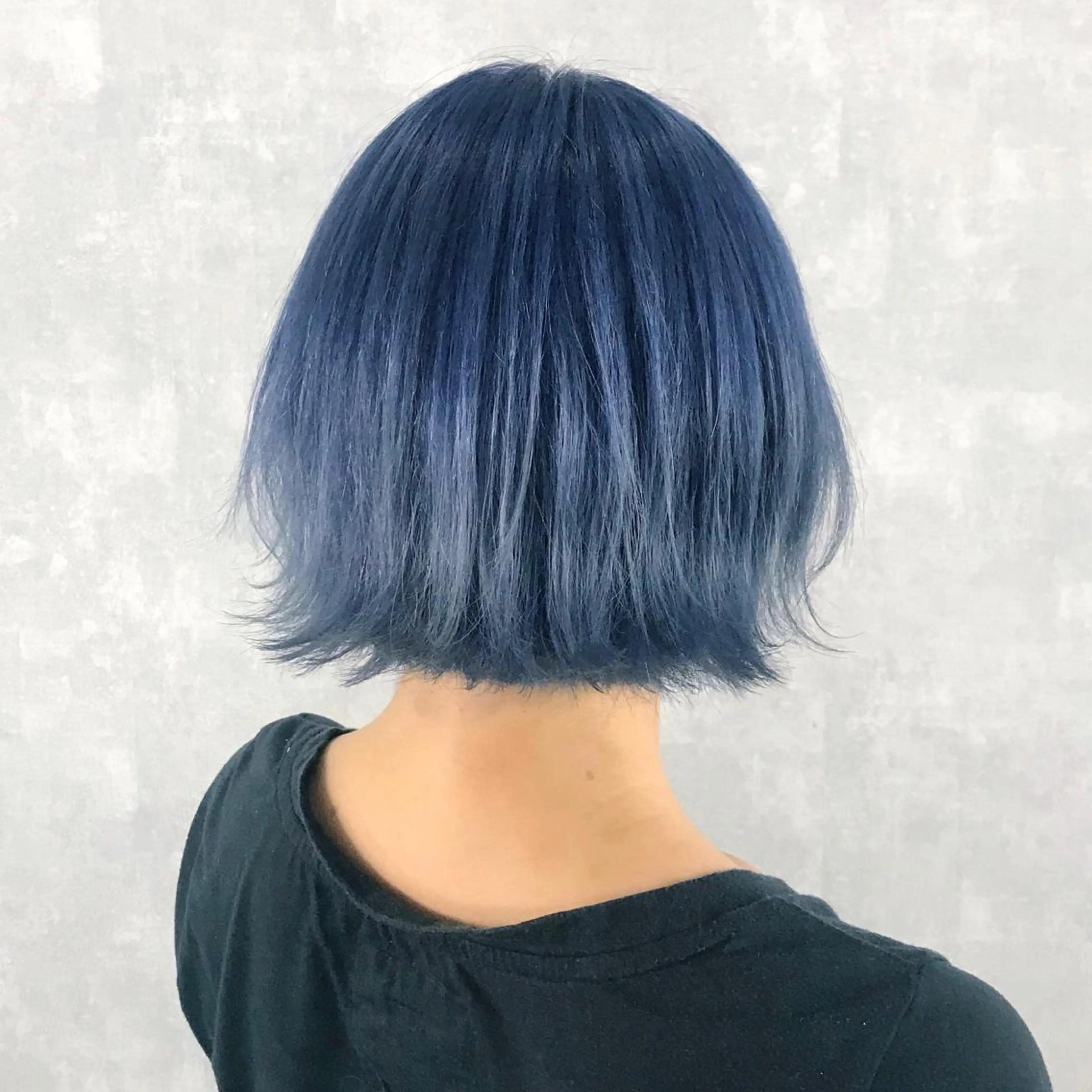 ショート カラー ブリーチ ブルーカラー タンバルモリ ムルギョル巻き 韓国風ヘア K-POP好き美容師 🇰🇷Kai.Yのヘアスタイル