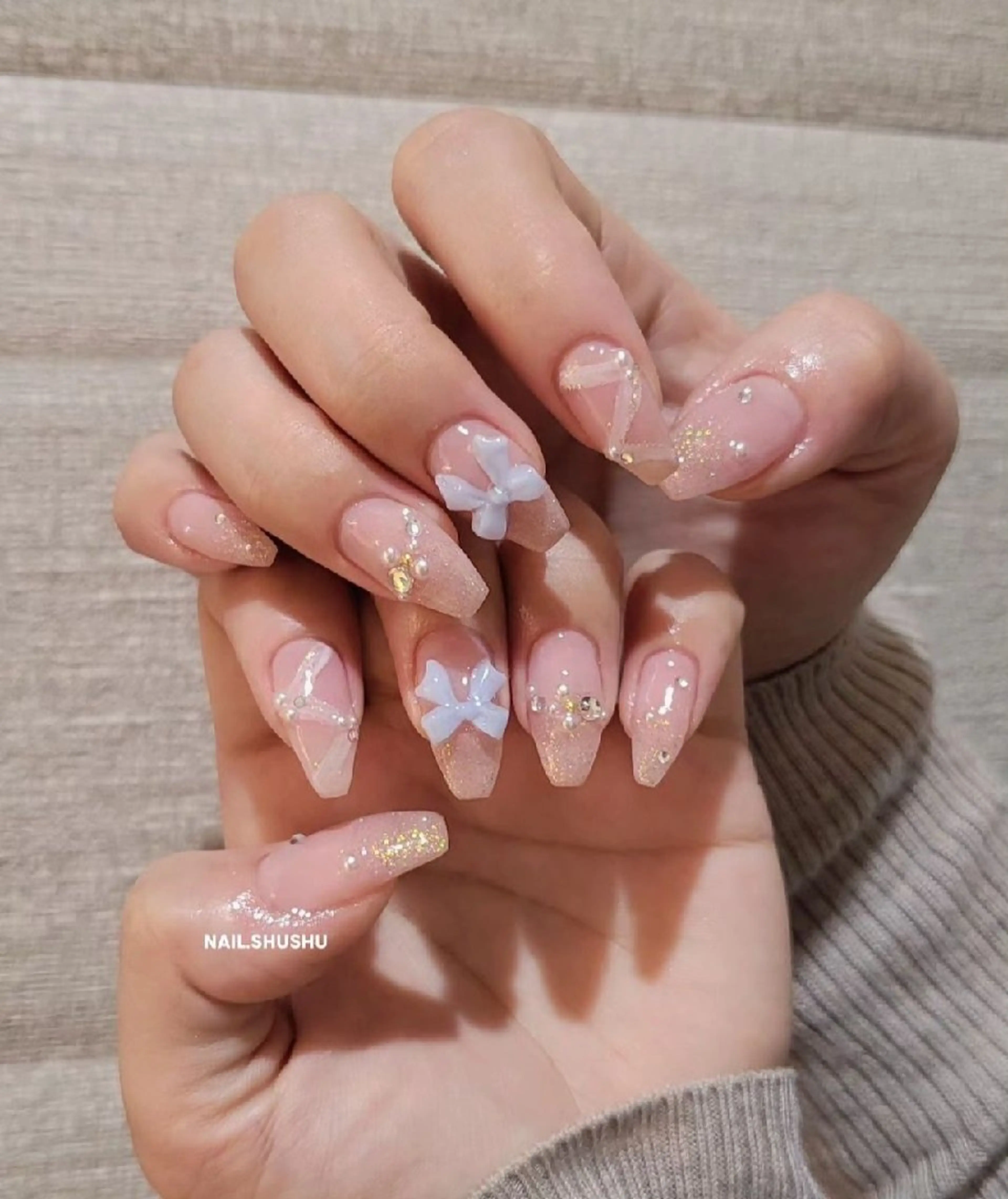 ネイル 持ち込み ニュアンスネイル ワンカラーネイル シンプルネイル 春ネイル ハンドネイル 3dパーツ/流行り 👧shushu❤️のネイルデザイン