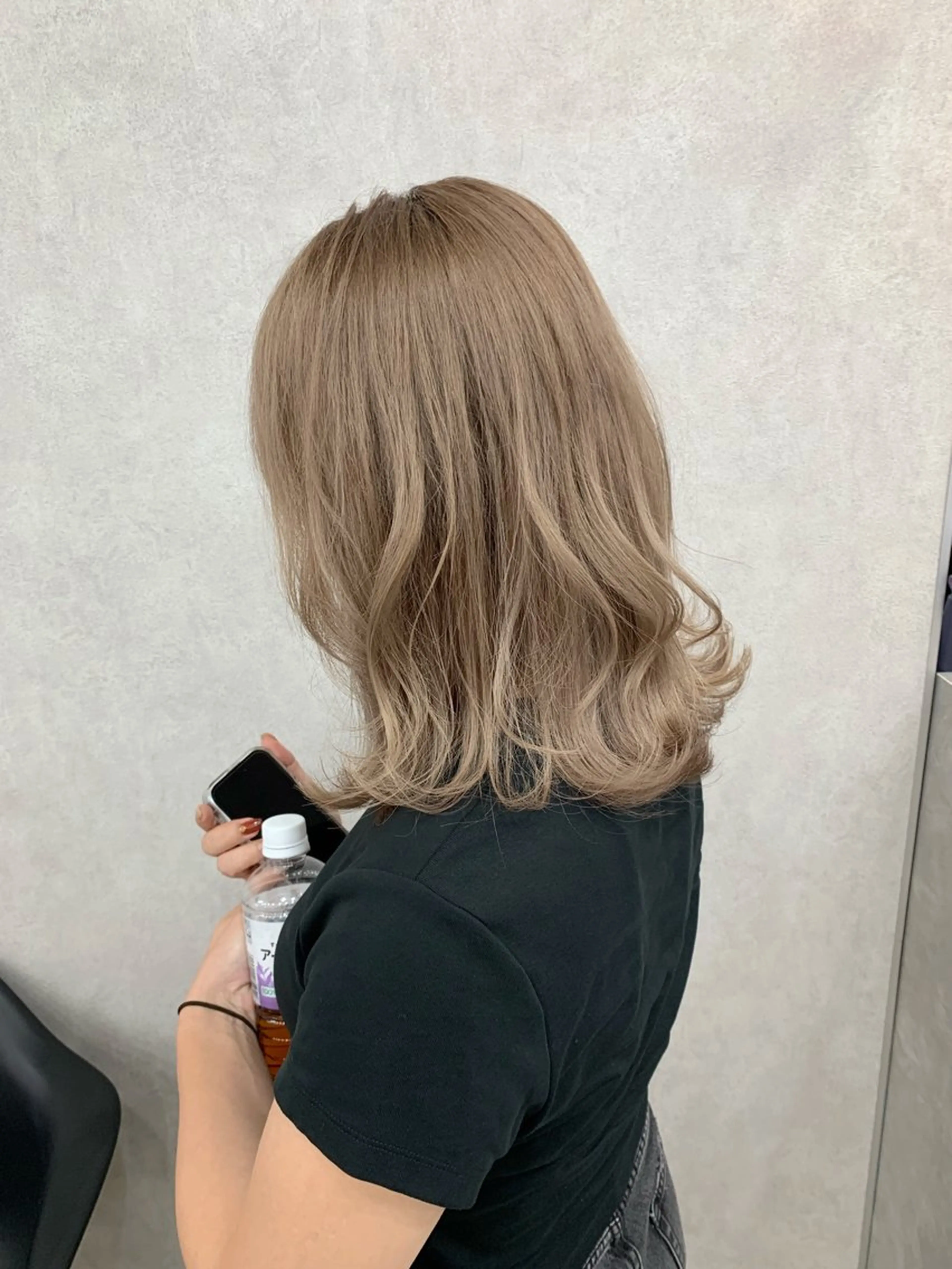 ミディアム ハイトーン・ブリーチ ムラ修正 八須 錬のヘアスタイル