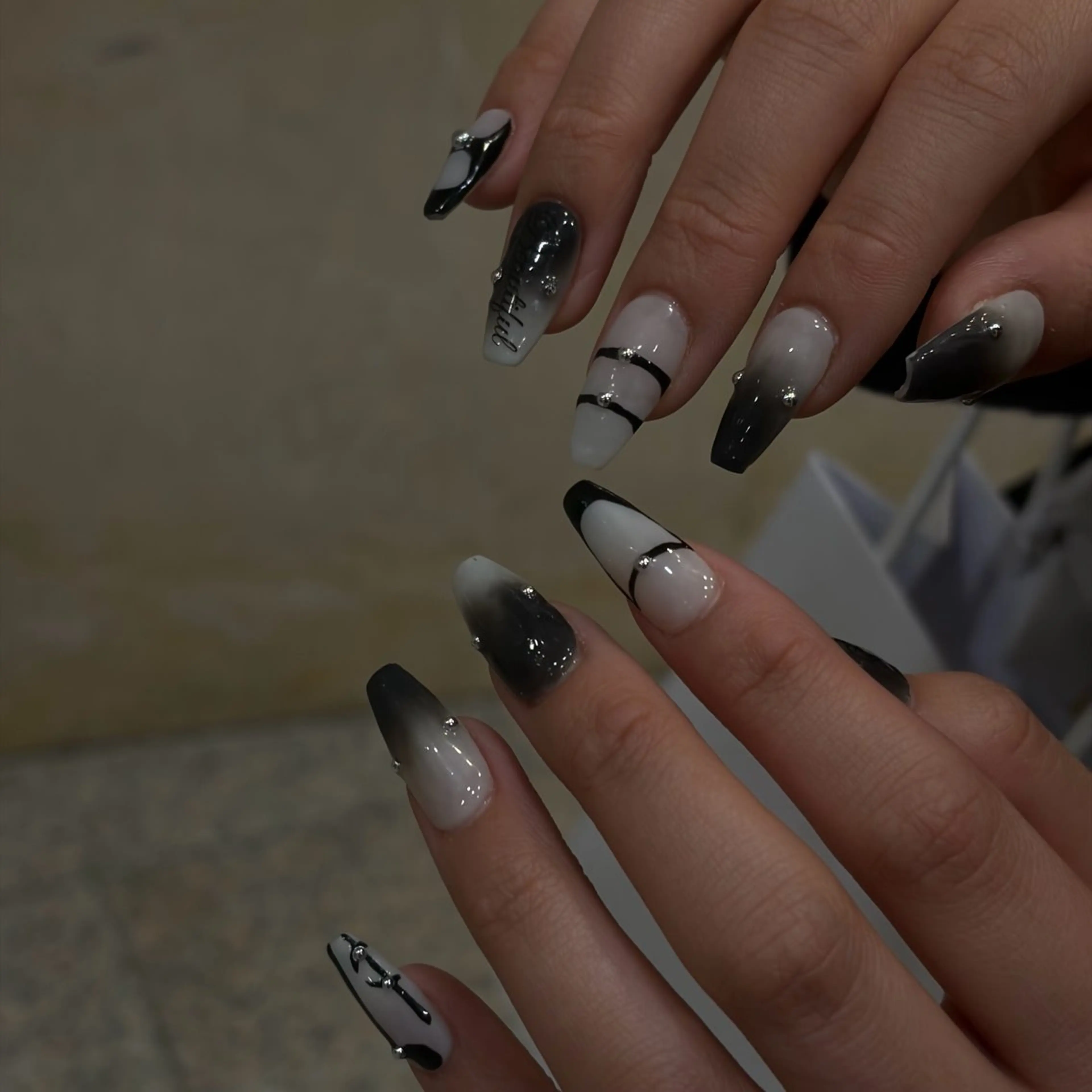 ネイル ハンドネイル 🐬Cxxu° Nail✝️のネイルデザイン