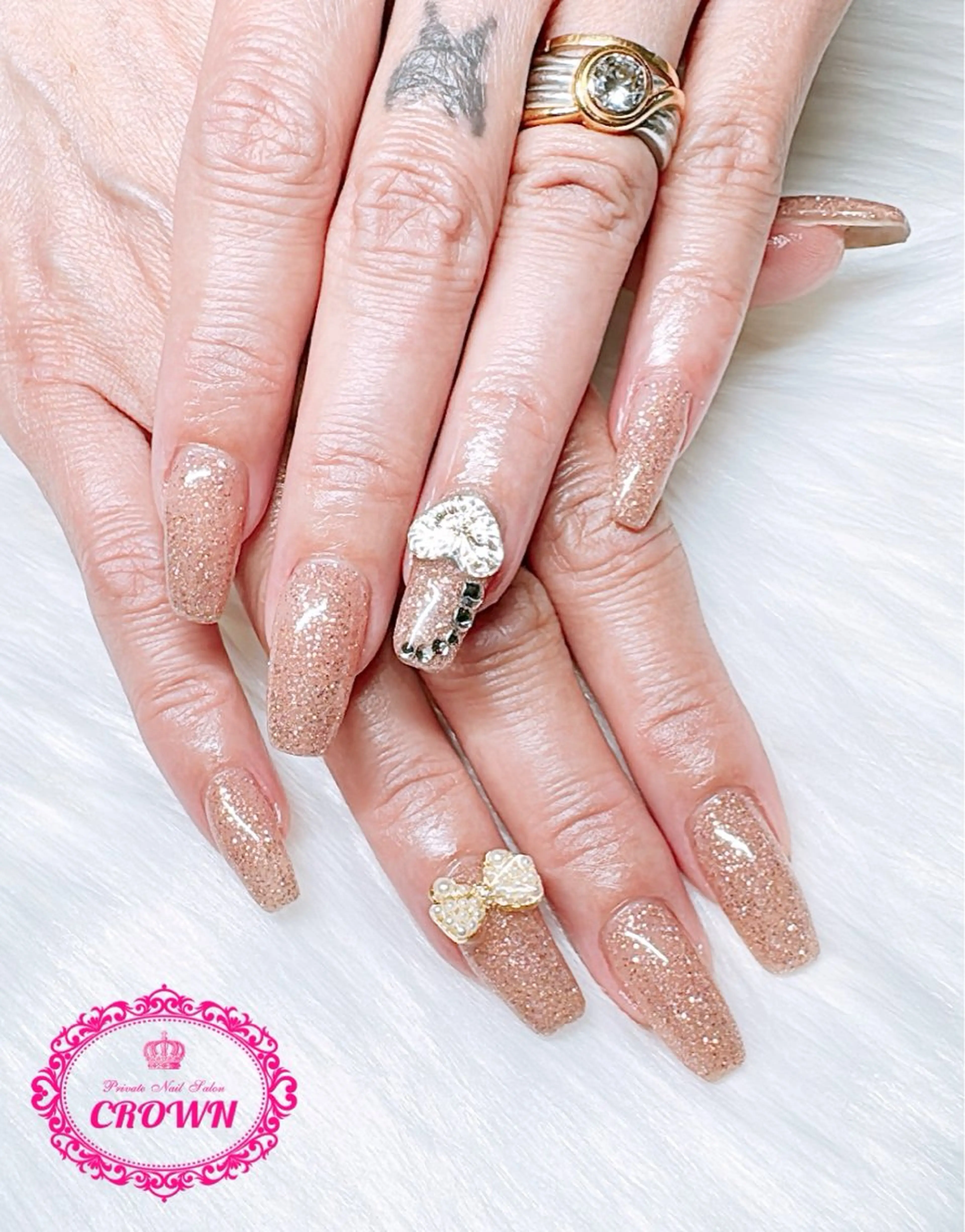 ネイル CROWN プライベートサロンのネイルデザイン