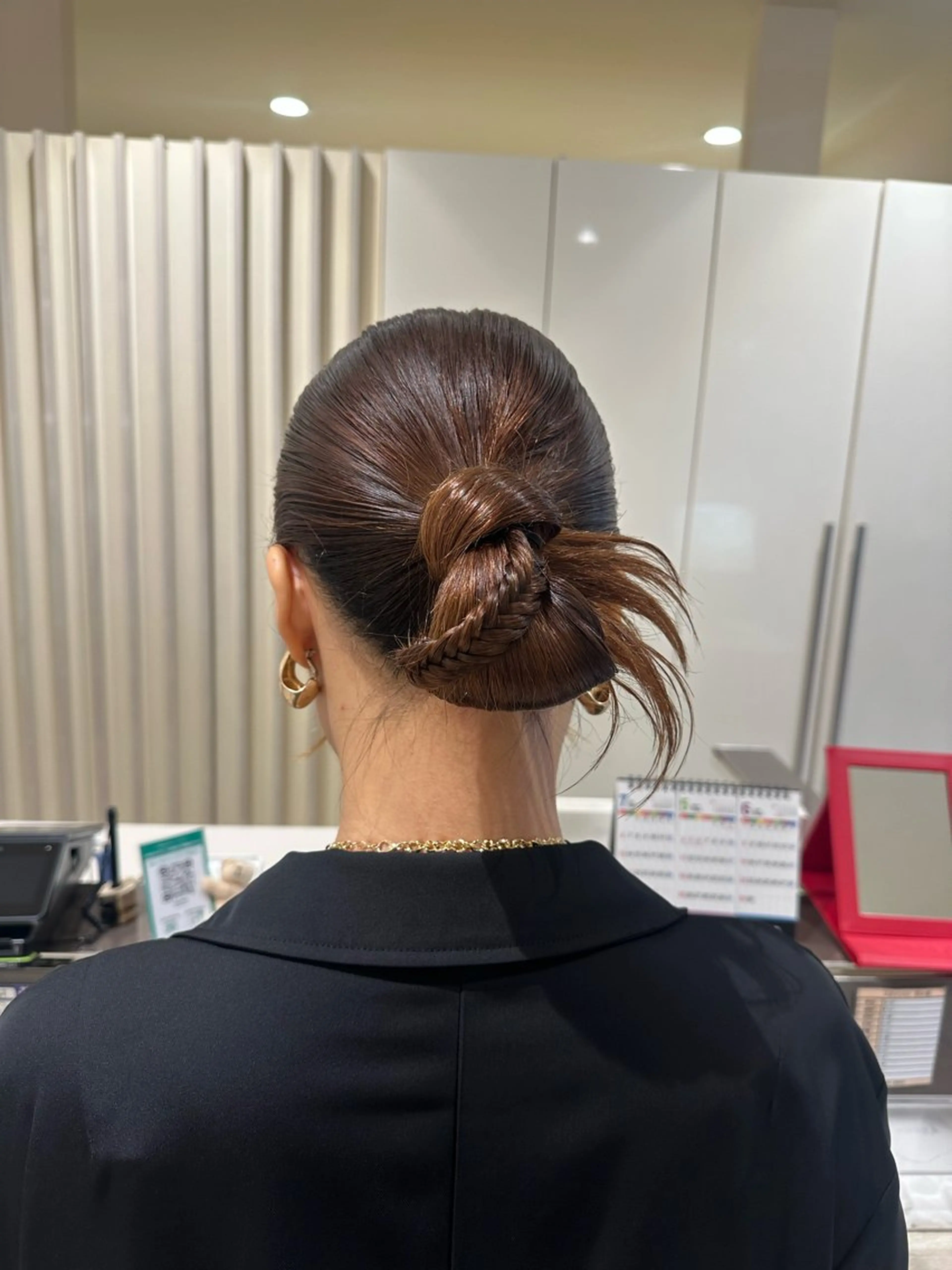ロング カラー ヘアアレンジ タイトボブ個性派カラ ーAKANEのヘアスタイル