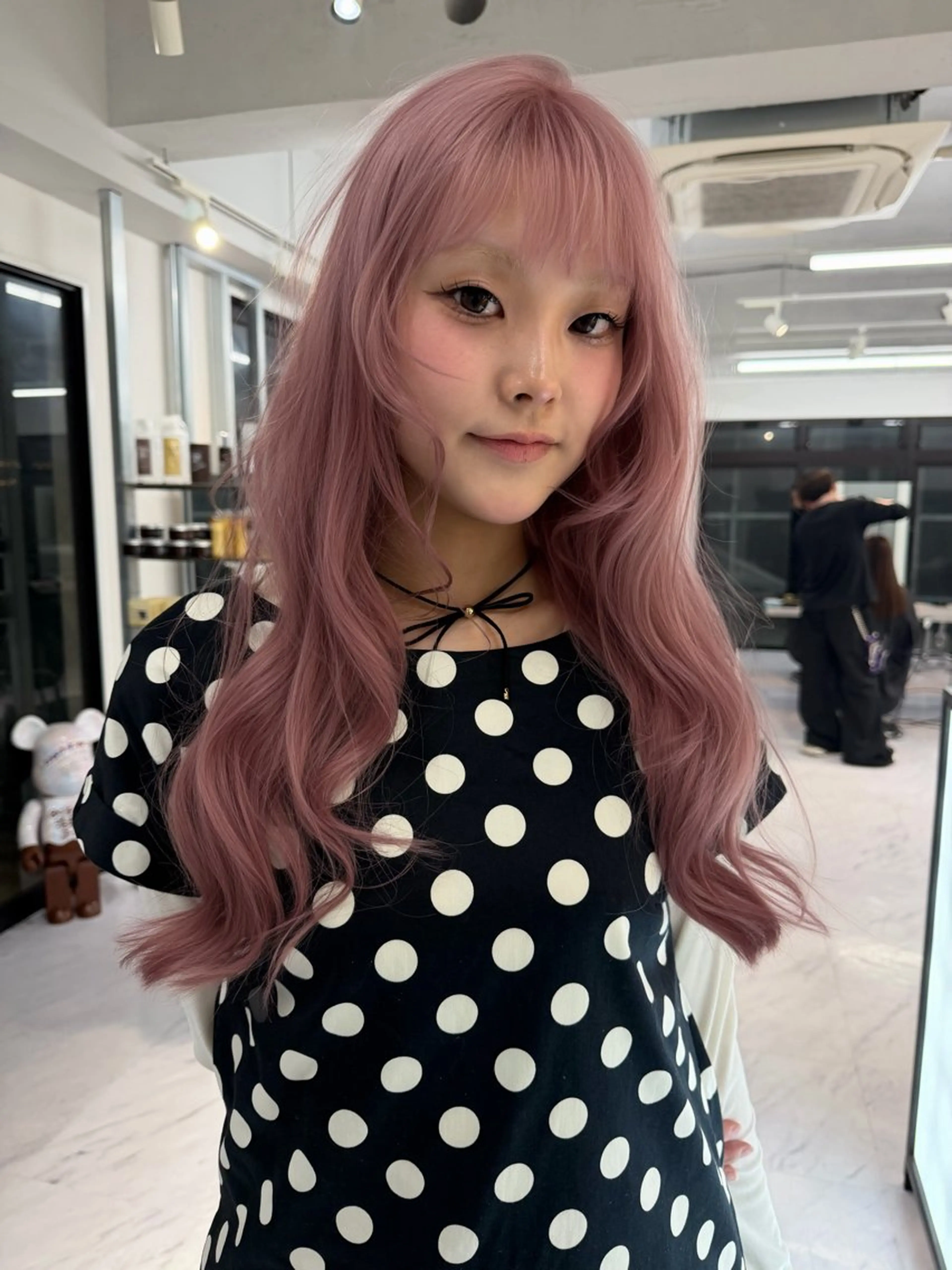 ロング カラー ベージュカラー ブリーチ ケアブリーチ デザインカラー ダブルカラー ヘアカラー トリートメント TATSUブリーチ/ ミルクティーベージュのヘアスタイル