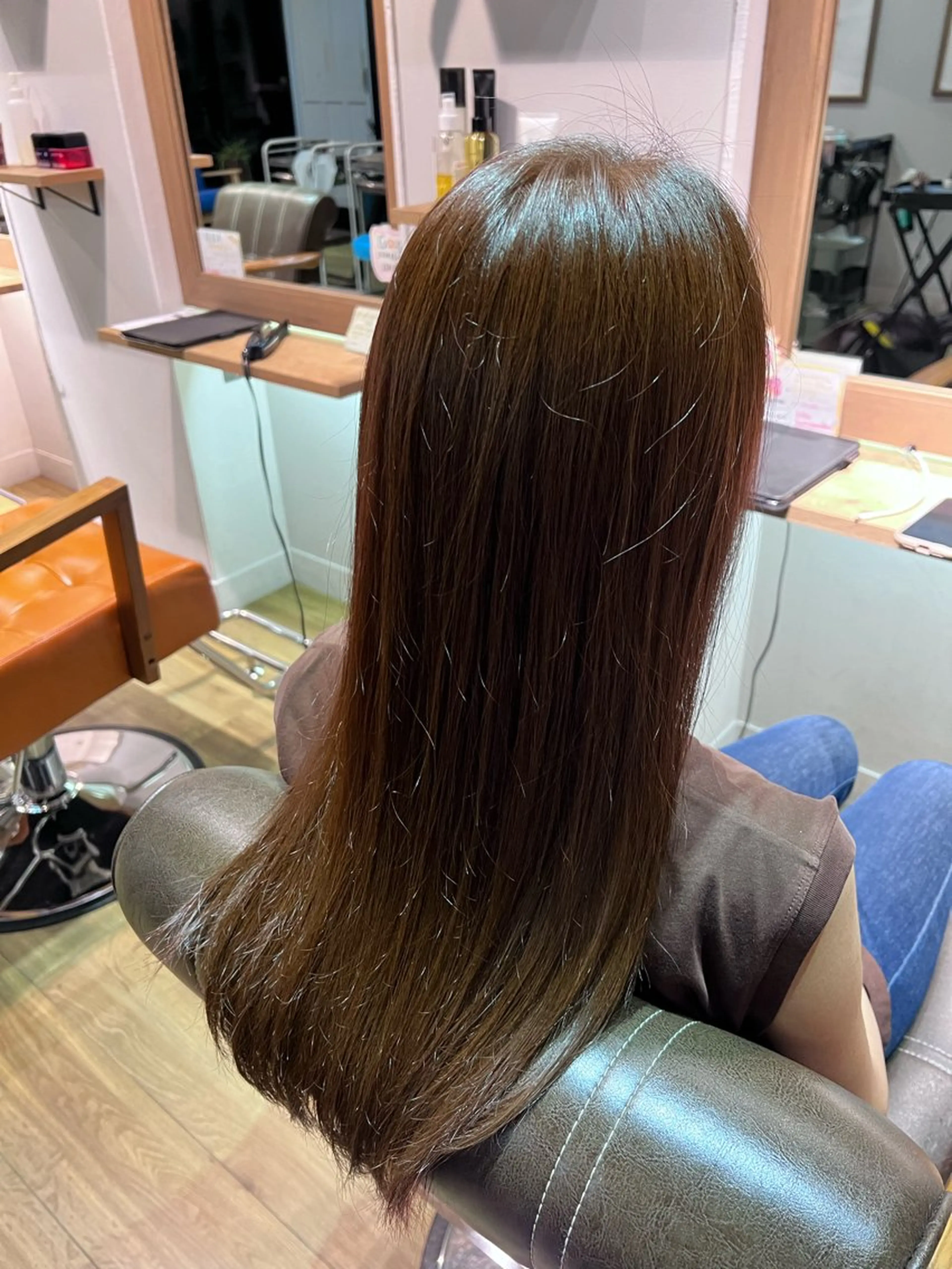 ロング カラー ブラウンカラー ヘアカラー トリートメント ツキダテ ユイのヘアスタイル