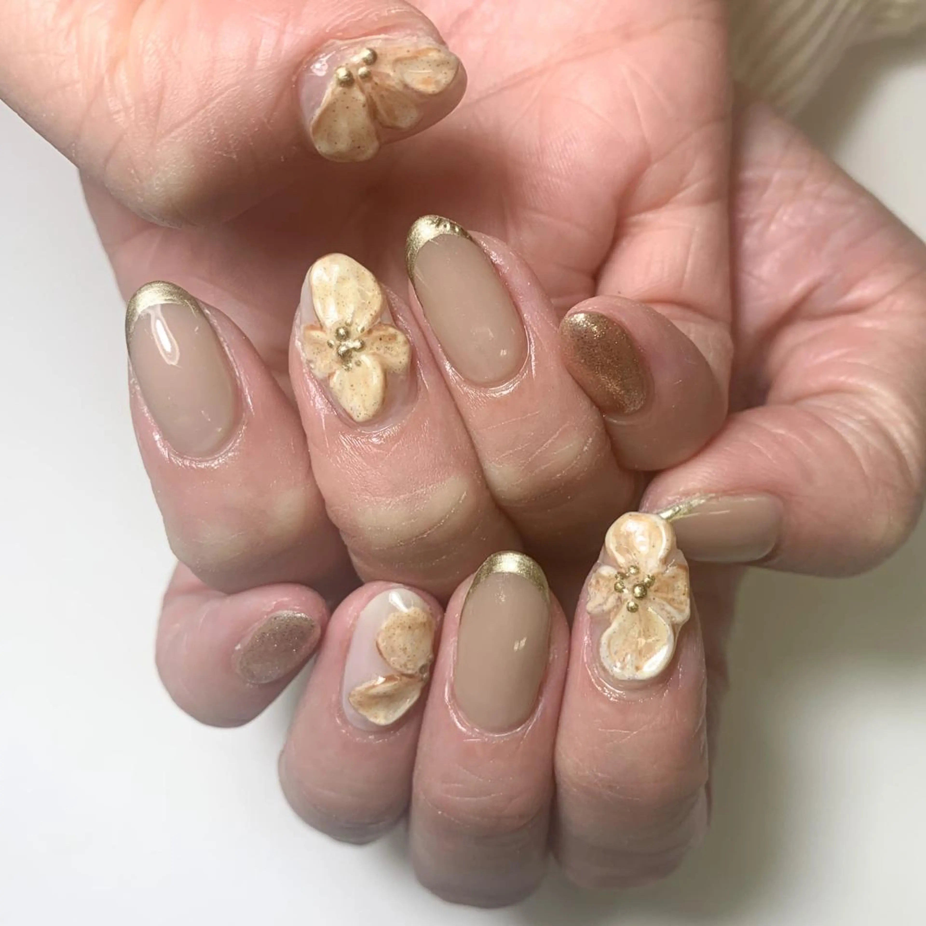 ネイル ハンドネイル FIORITURA aiのネイルデザイン