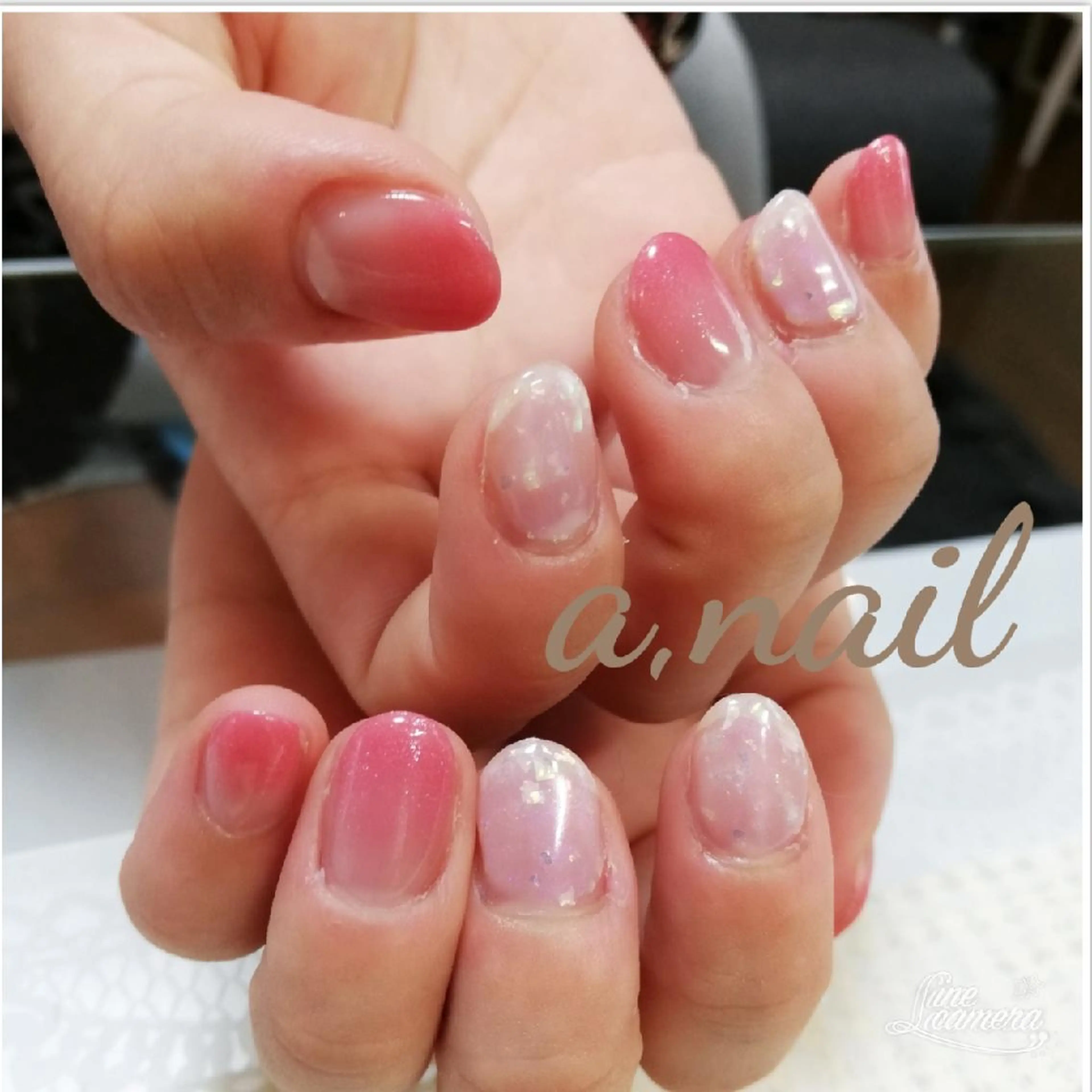 ネイル キラキラネイル ラメ(グリッター) ピンク ホワイト ハンドネイル ネイルサロン エーネイルのネイルデザイン
