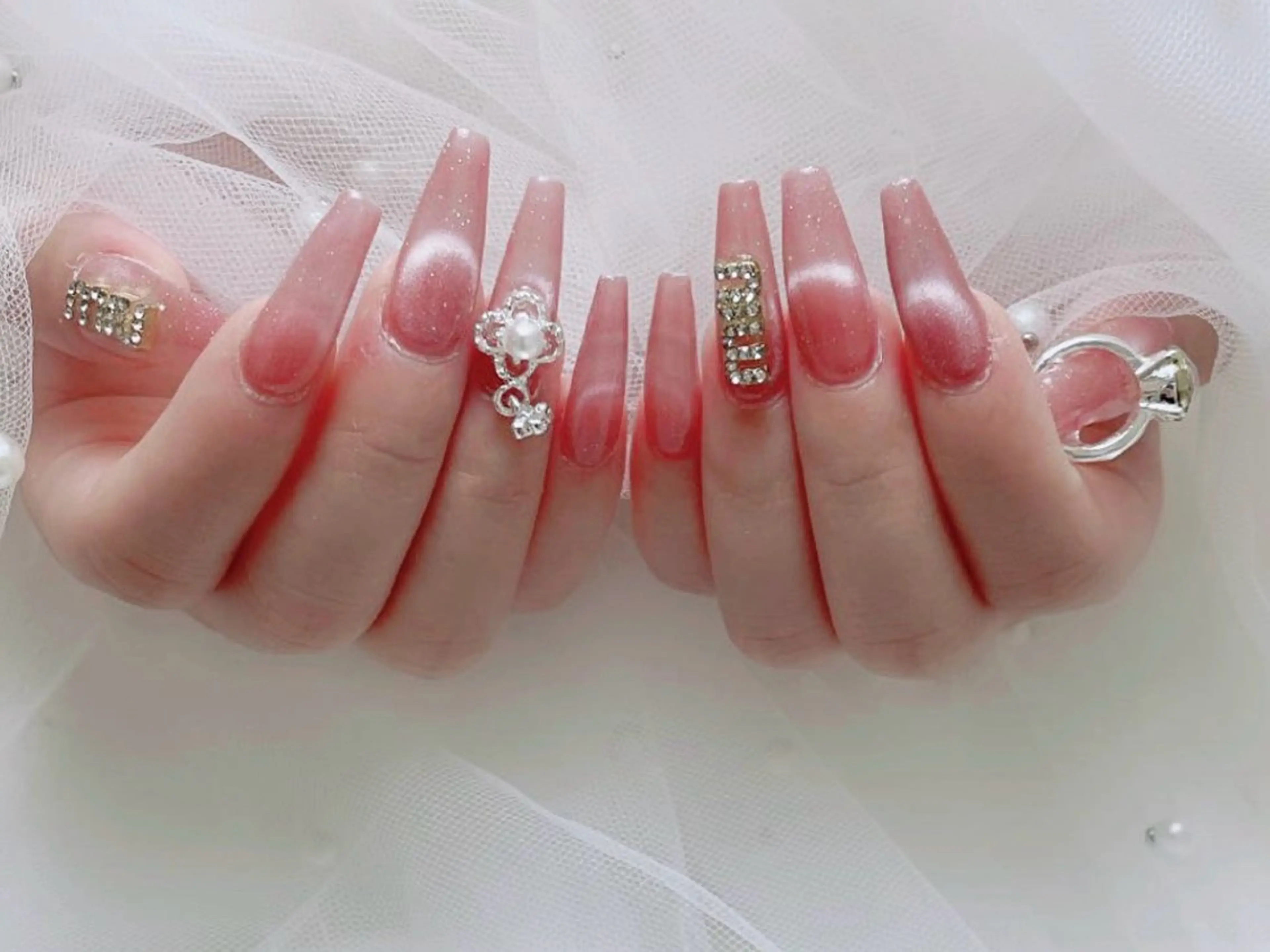 ネイル フレンチネイル ハート 韓国ネイル マグネットネイル マグネットフレンチ ハンドネイル ネイルサロン lotusのネイルデザイン