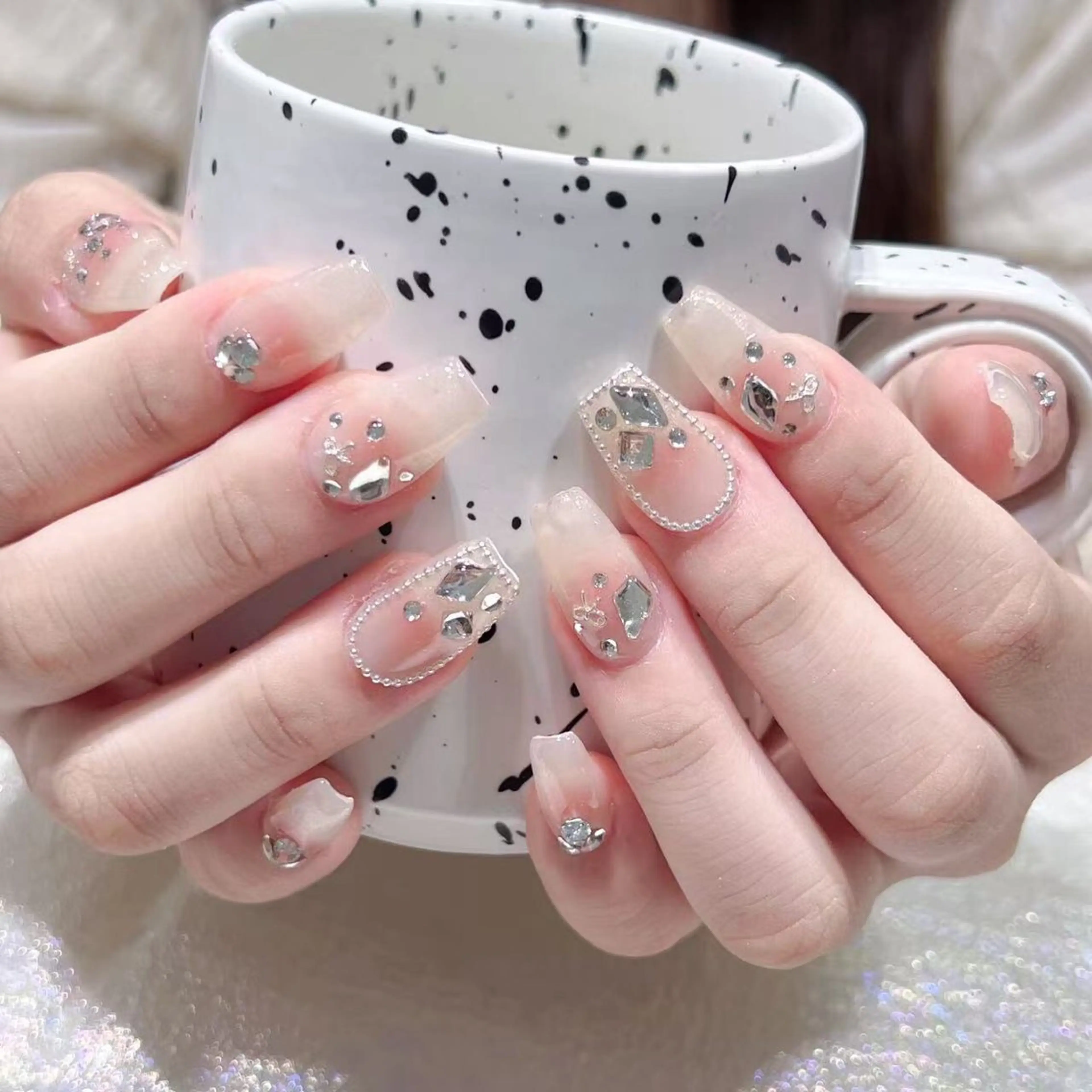 ネイル ハンドネイル Queens ひなのネイルデザイン