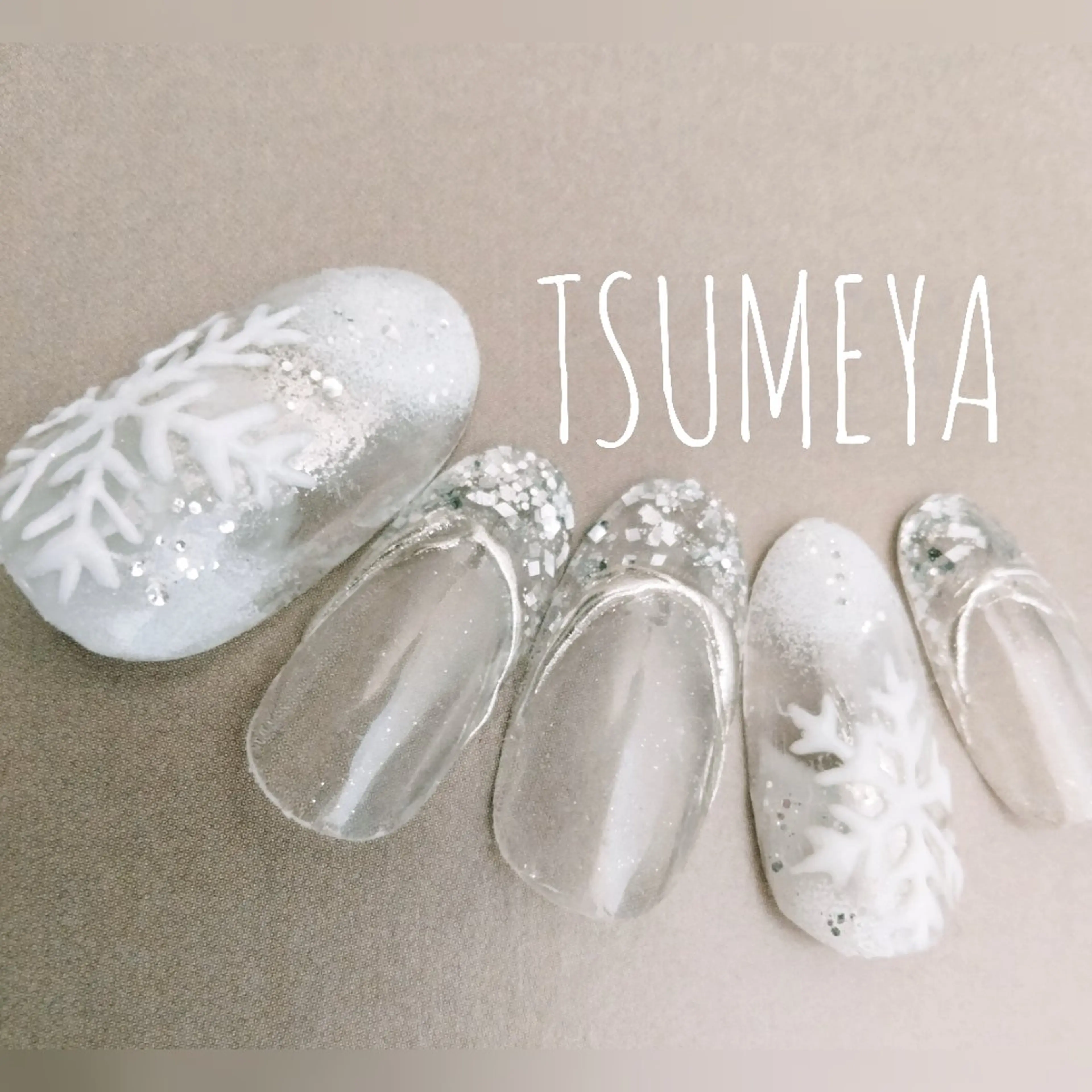 ネイル フレンチネイル ラメ(グリッター) ミラーネイル 冬ネイル クリスマス ハンドネイル _TSUMEYA _のネイルデザイン