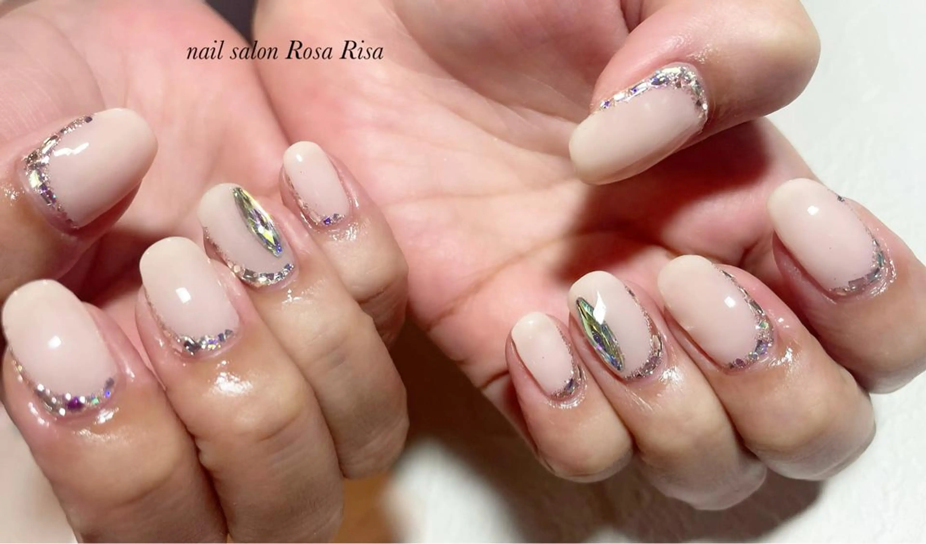 ミディアム ネイル ネイルスタジオ シェイクユアハンズのネイルデザイン