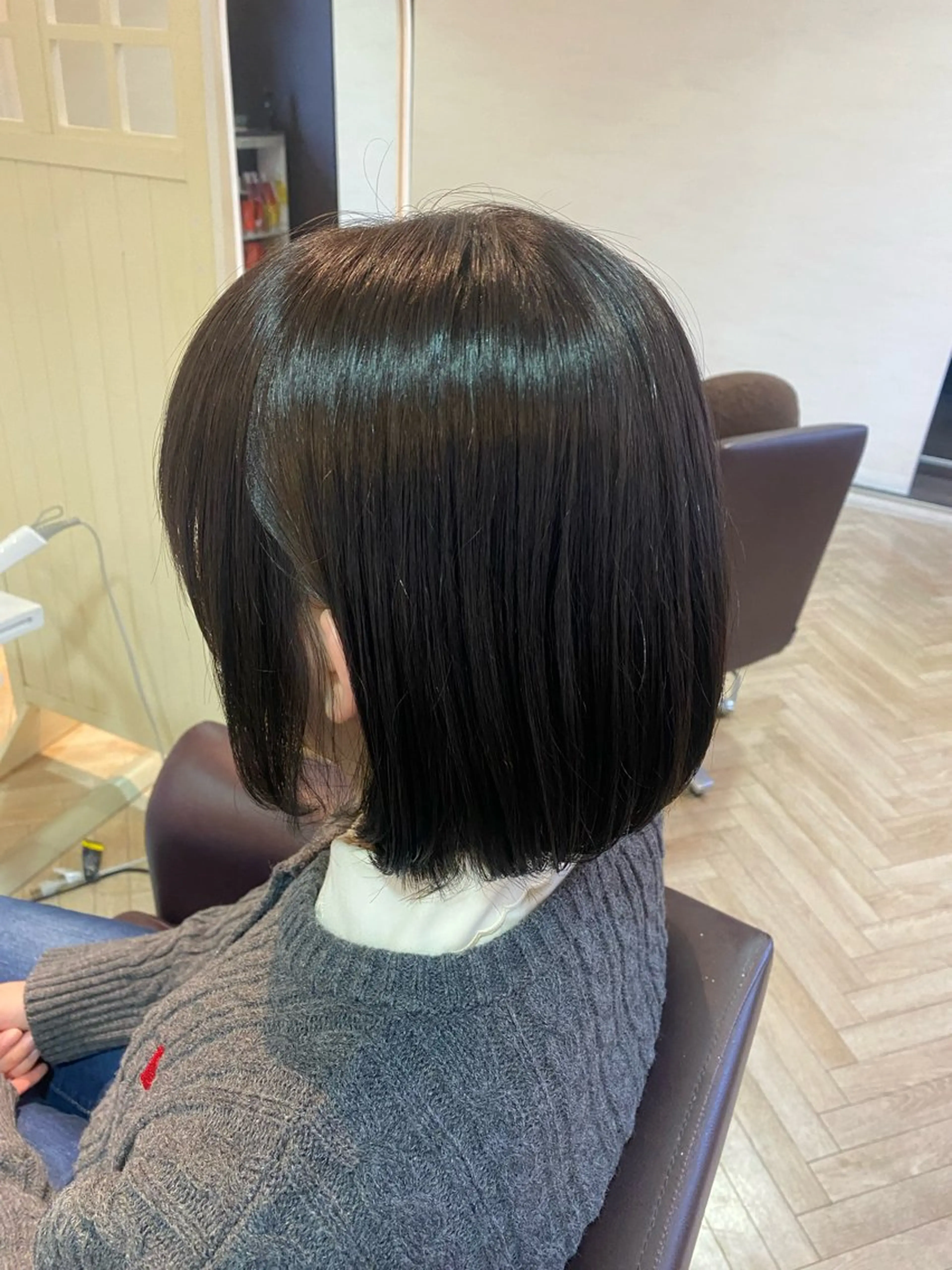 ショート カラー 切りっぱなしボブ ブルーカラー 透明感カラー ボブ カット Reginavita栄店 【レジナヴィータ】所属・鈴木 二依奈のヘアスタイル