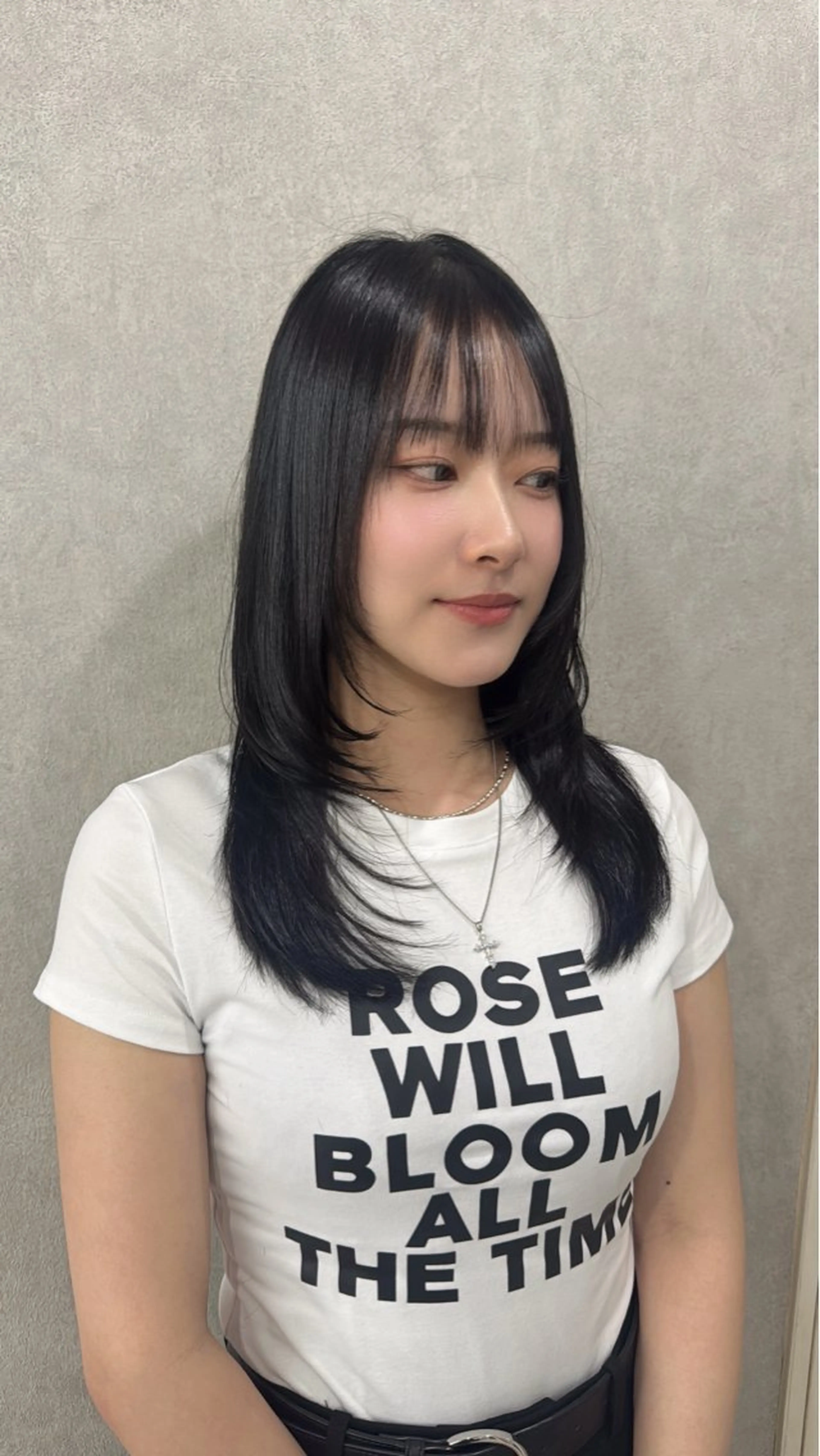 ロング カラー アッシュ アッシュブラウン ベージュカラー 黒髪 ブリーチ カット ヘアカラー トリートメント 赤み無し柔らかカラー 【梅田】madokaのヘアスタイル