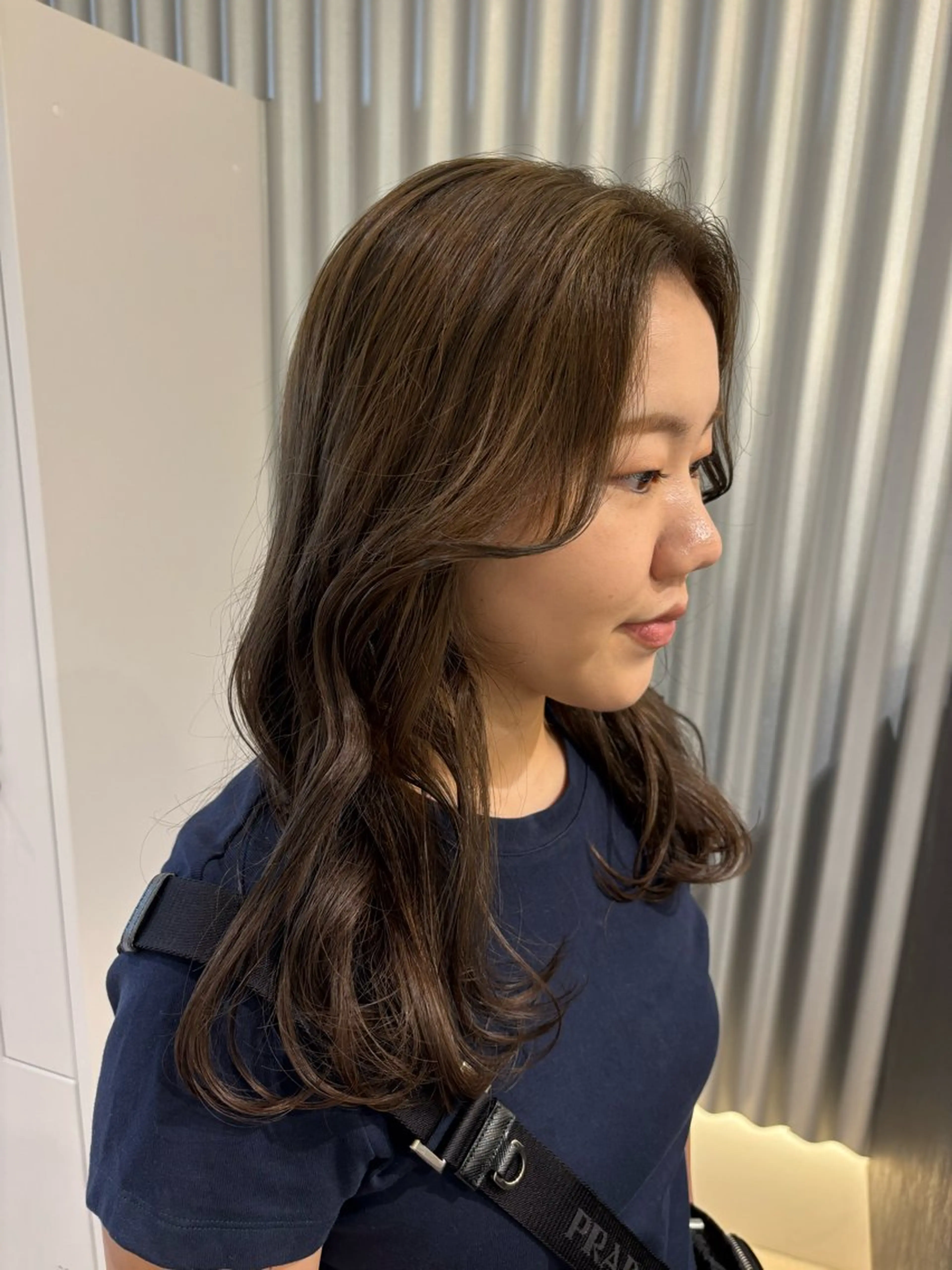 セミロング カラー パーマ ヘアアレンジ オリーブカラー カット ヘアカラー トリートメント ヘッドスパ ヘアセット 押切 響　のヘアスタイル