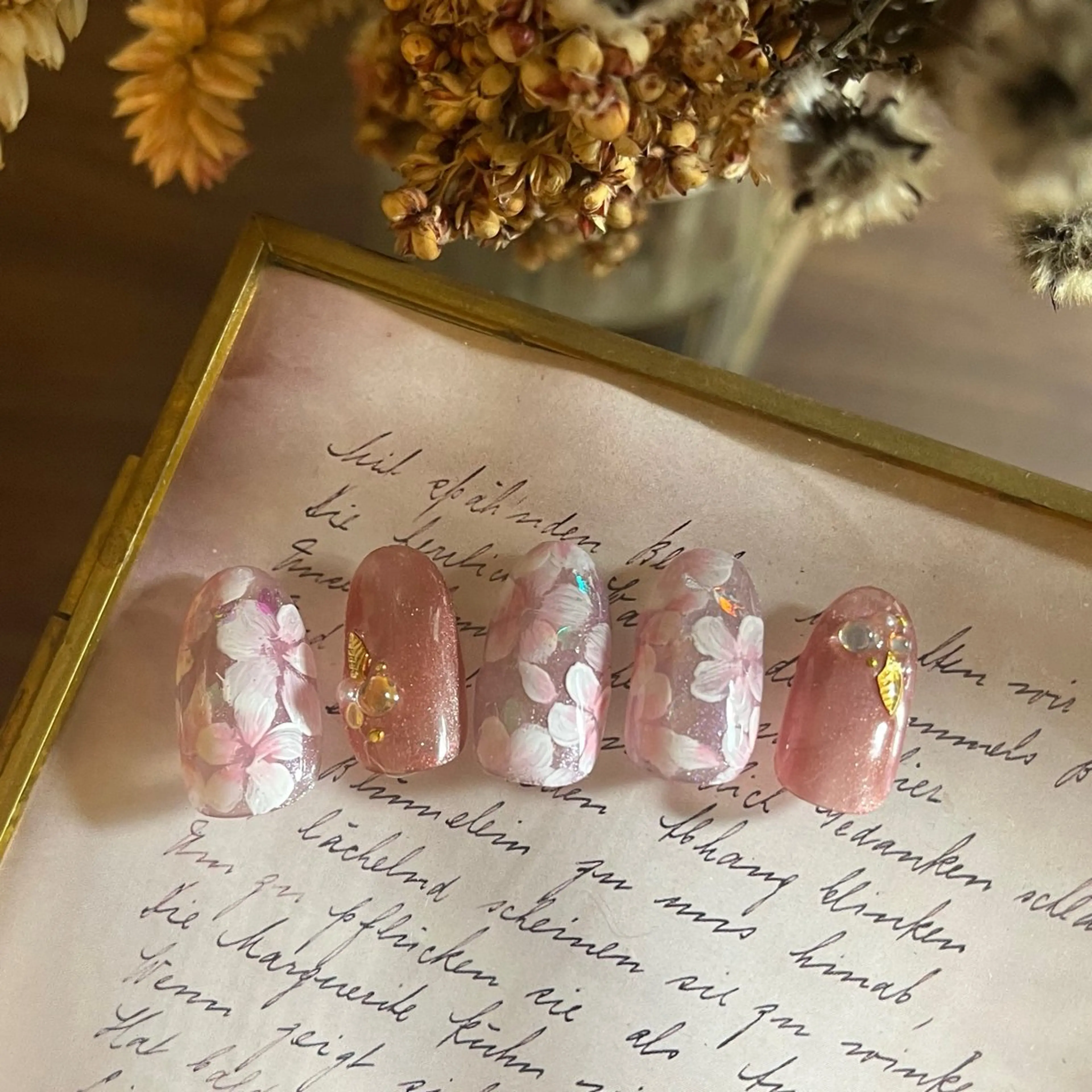 ネイル Ailes mayumiのネイルデザイン