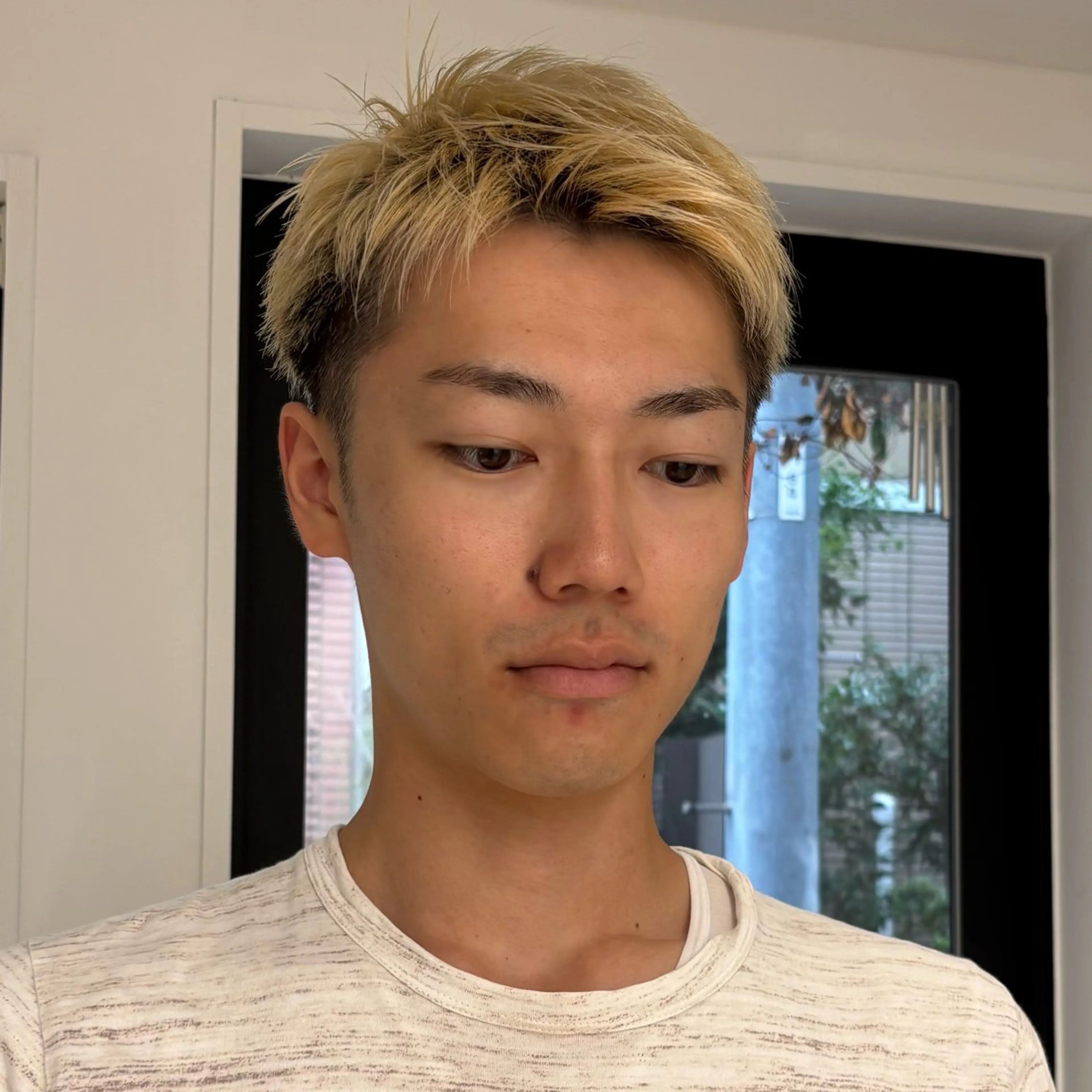 ショート カット 盛れる透明感カラー・ momokaのヘアスタイル